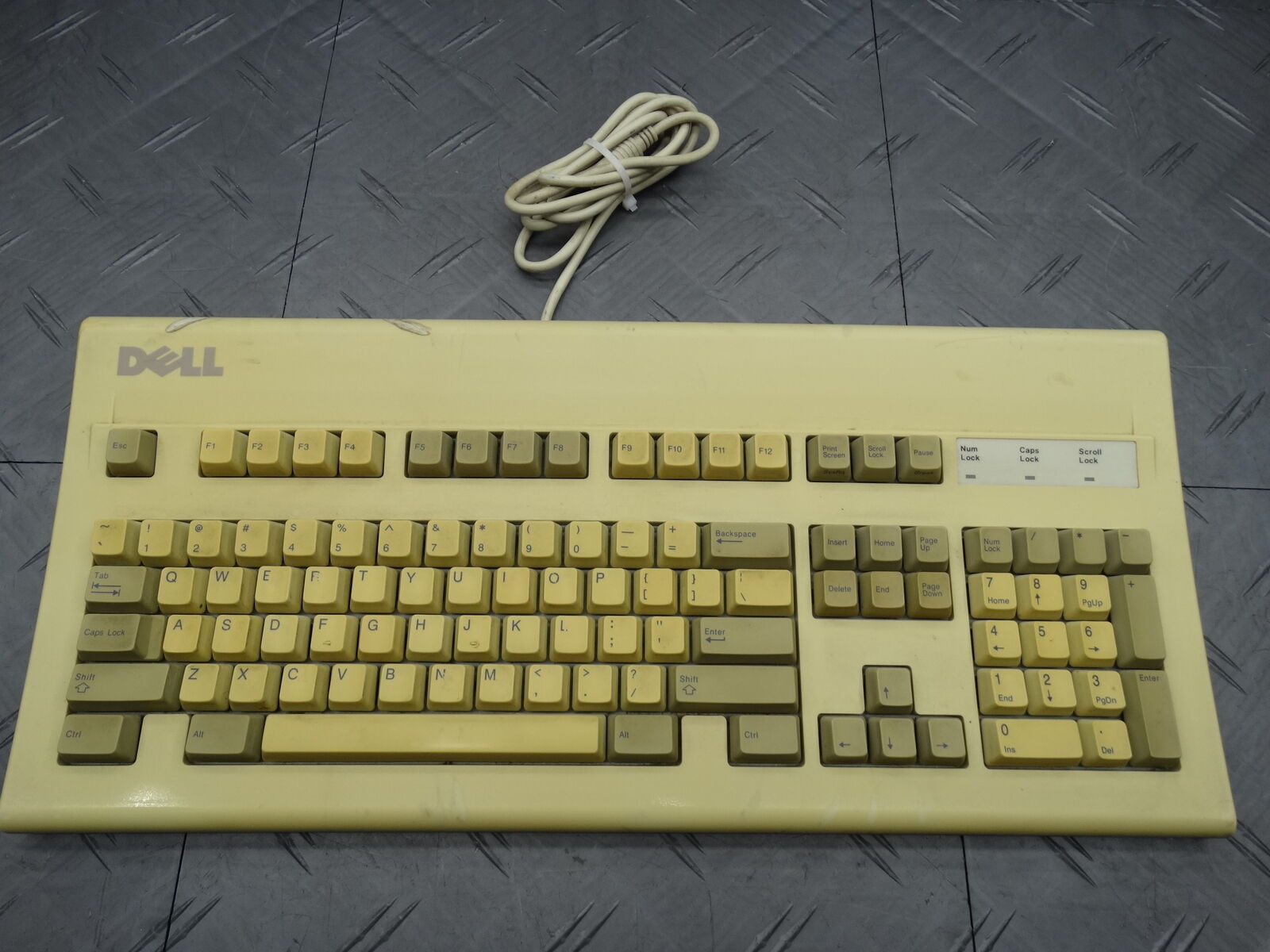 Dell Wired PS/2 Mechanical Keyboard Mainframe AT101 Yellow Discolored