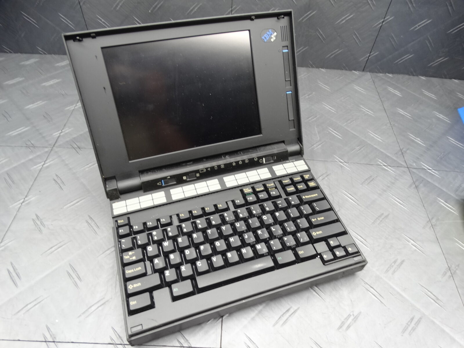 IBM Vintage Laptop PS/2 Note N51 SLC Laptop Mainframe Collection RARE AS IS