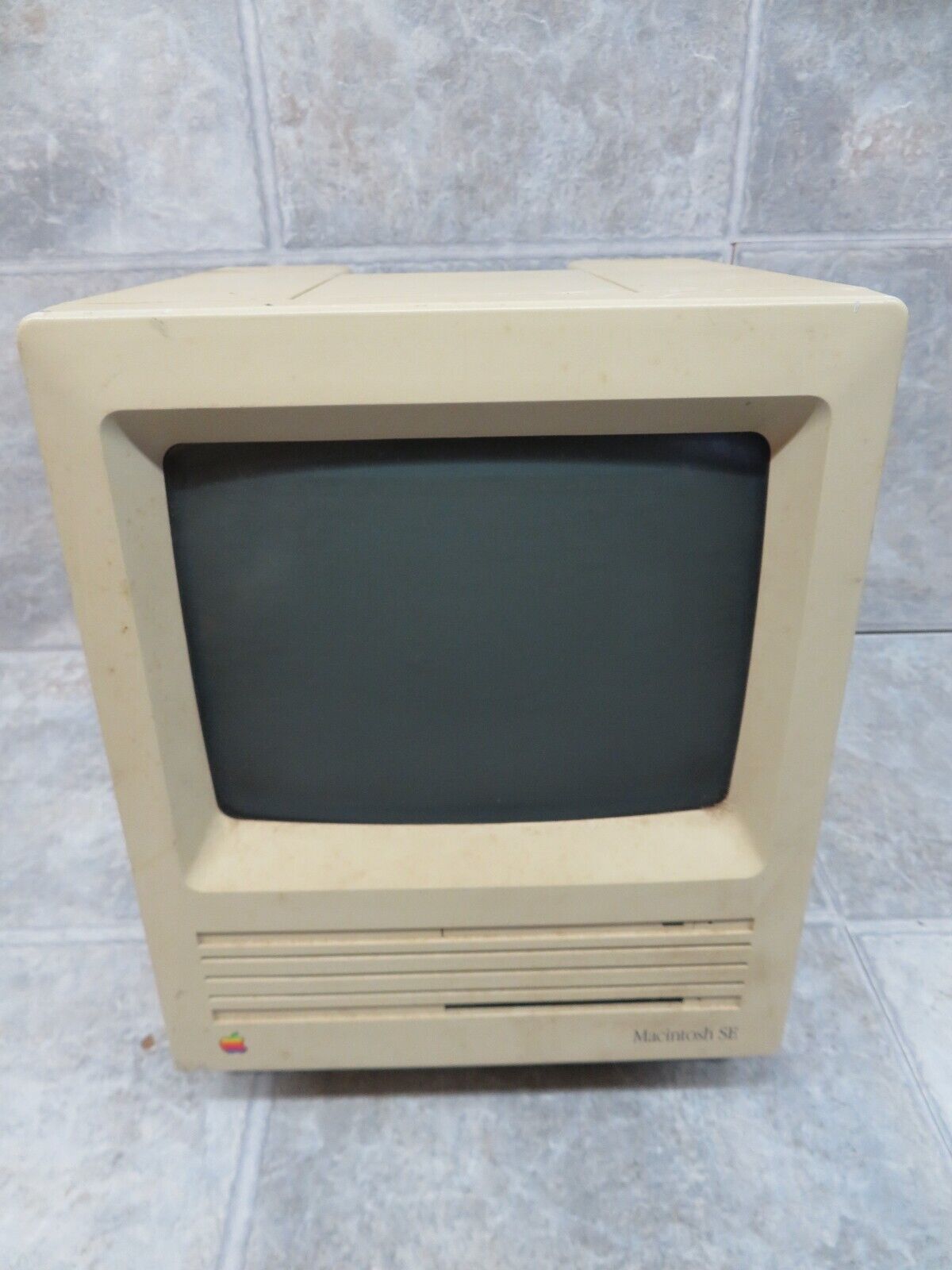 Apple Macintosh SE M5011 Vintage Computer - 1986 *Powers On*