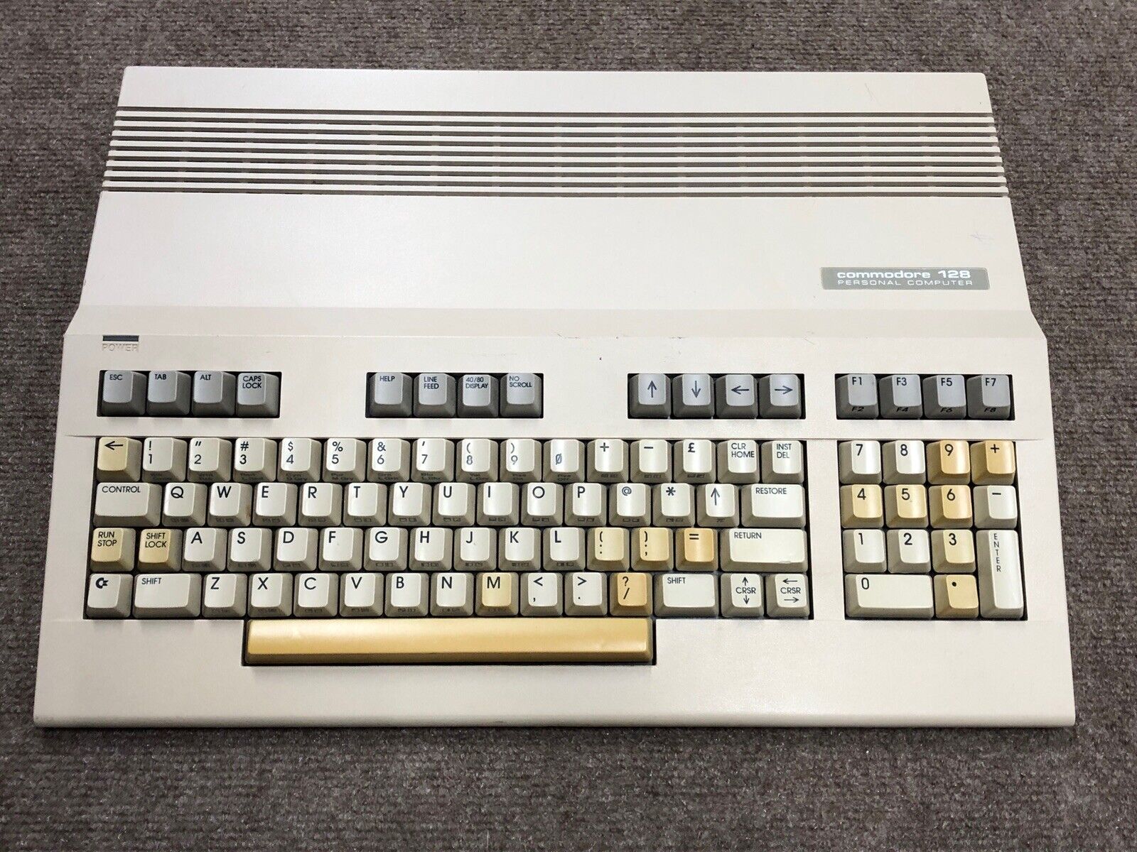 Commodore 128 Personal Computer for parts or repair