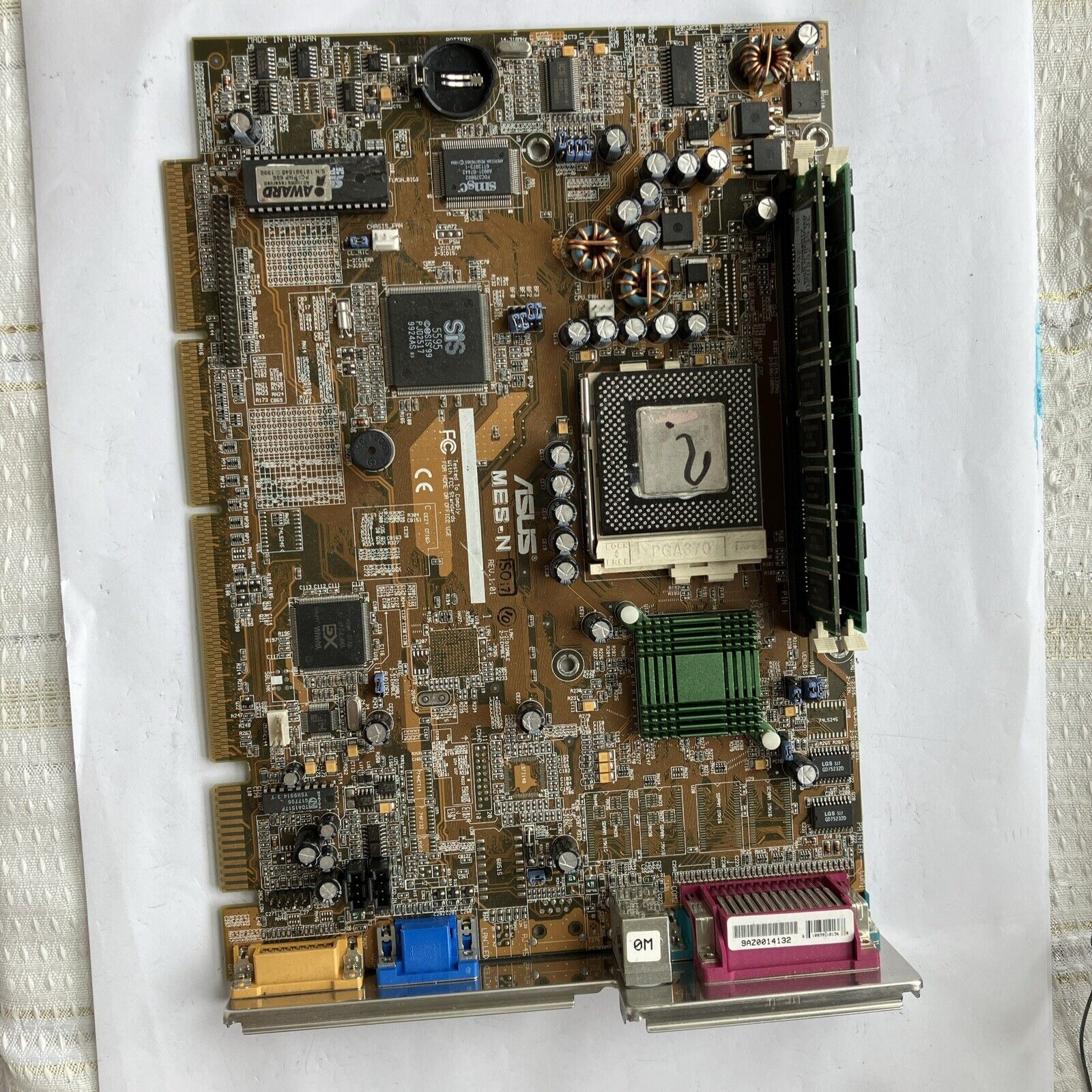 Motherboard ASUS MES-N w/Processor PGA370 vintage computer See Pic￼
