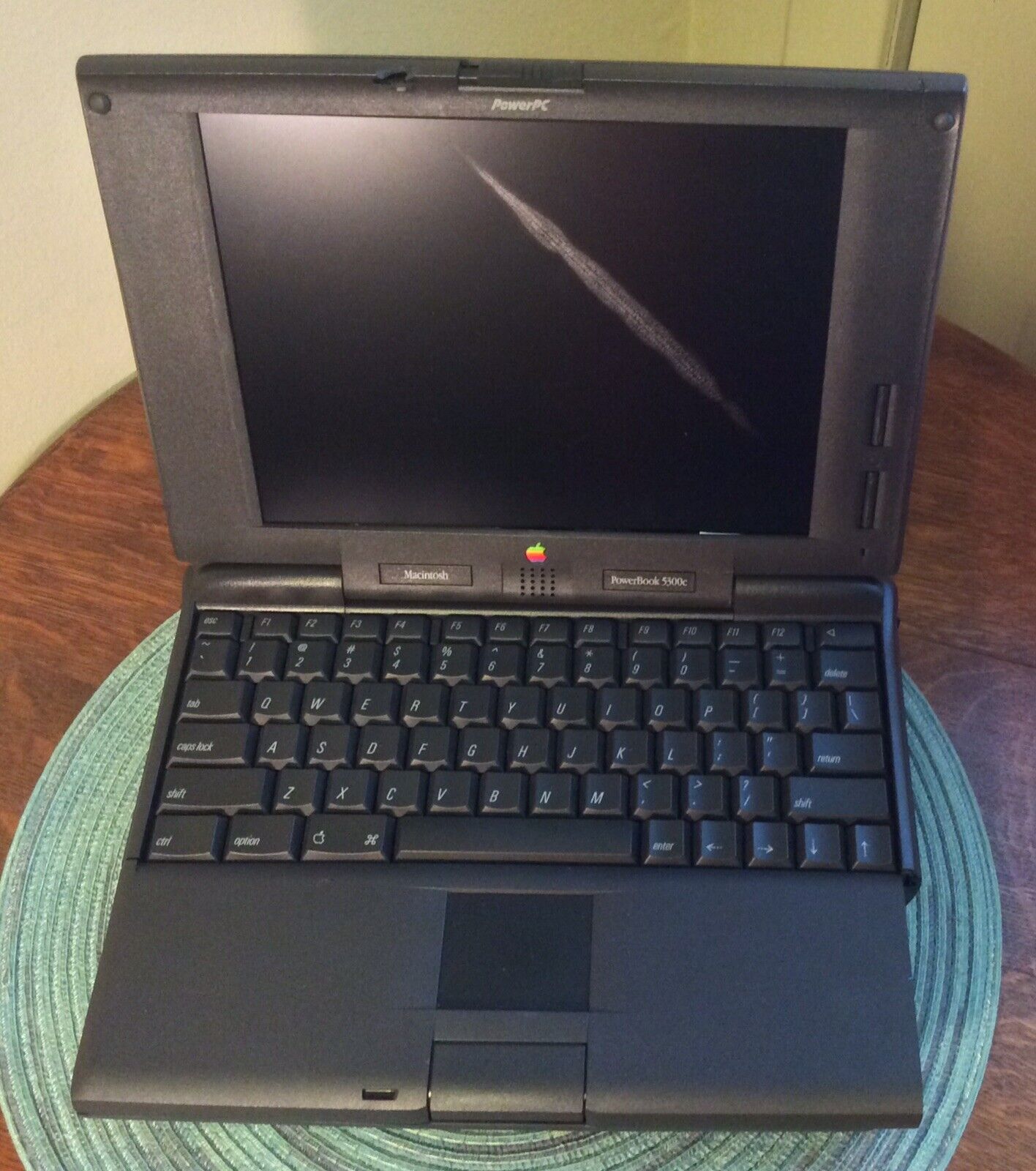 Vintage 1995 Apple Macintosh PowerBook 5300c Model M2785 For Parts
