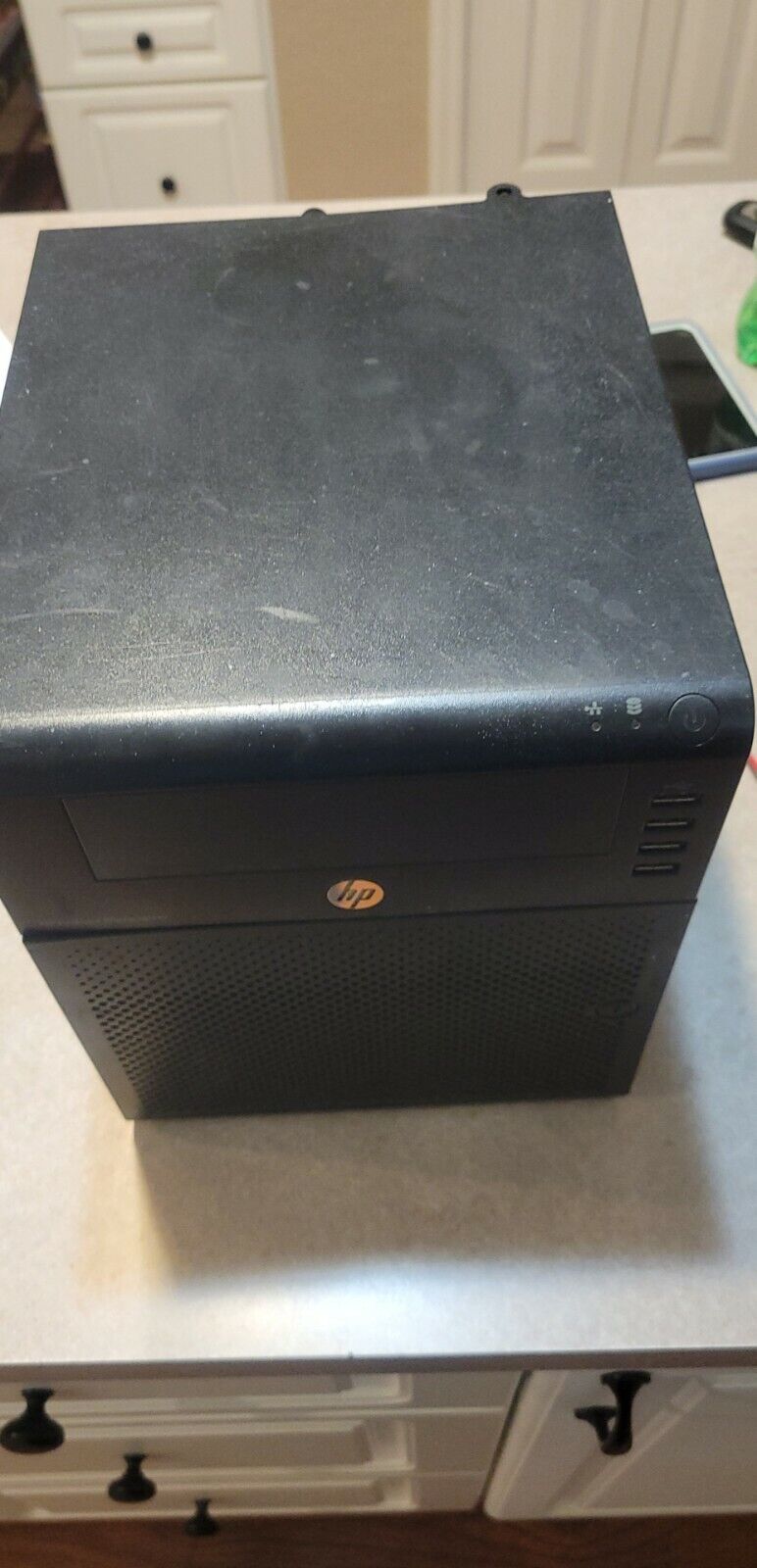 HP ProLiant G7 N54L 1P MicroServer Untested, No Drives, 3 Drive Holders, No Key