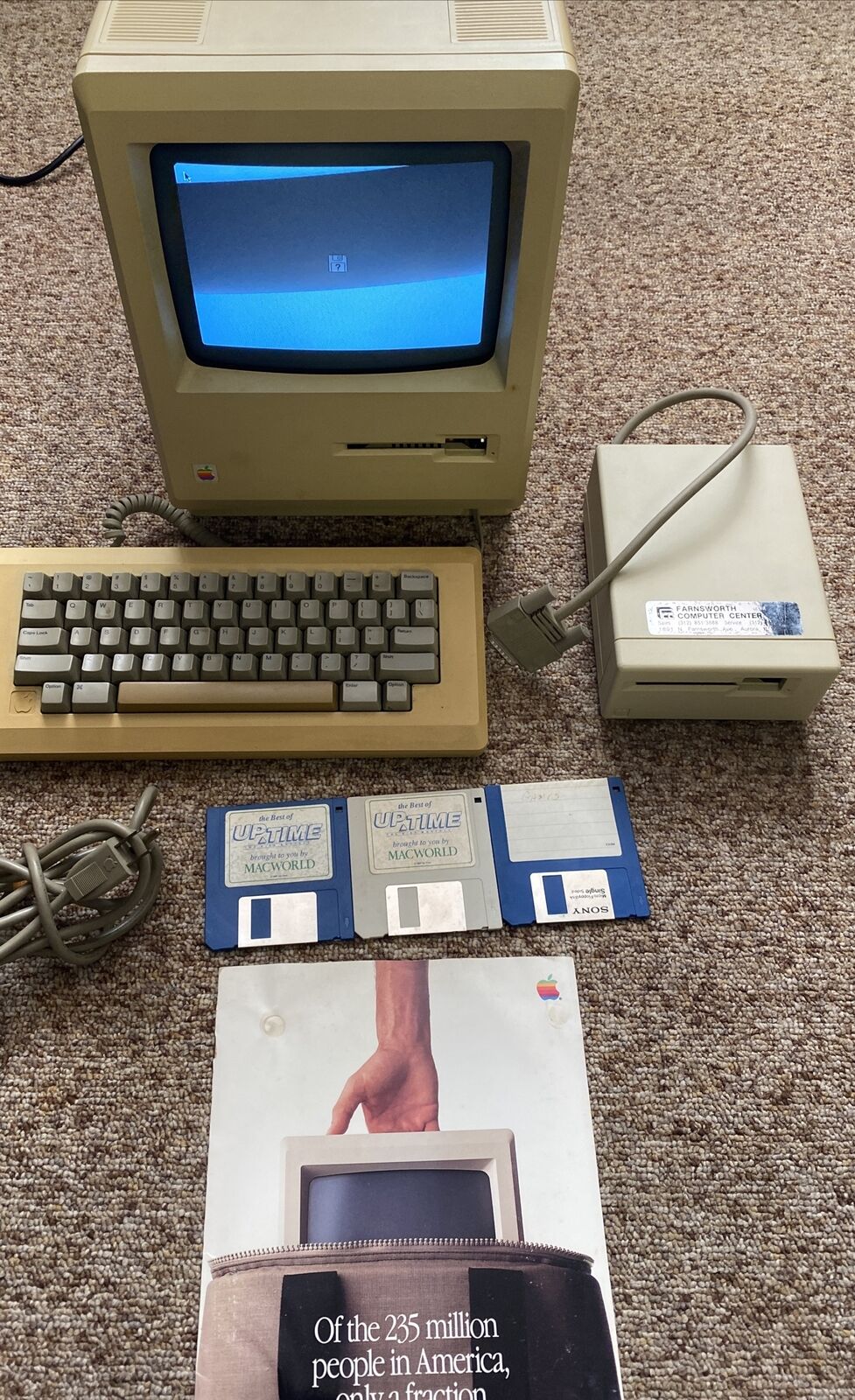 1984 Apple Computer Macintosh 128K - M0001 (Keyboard, External Drive, Software )
