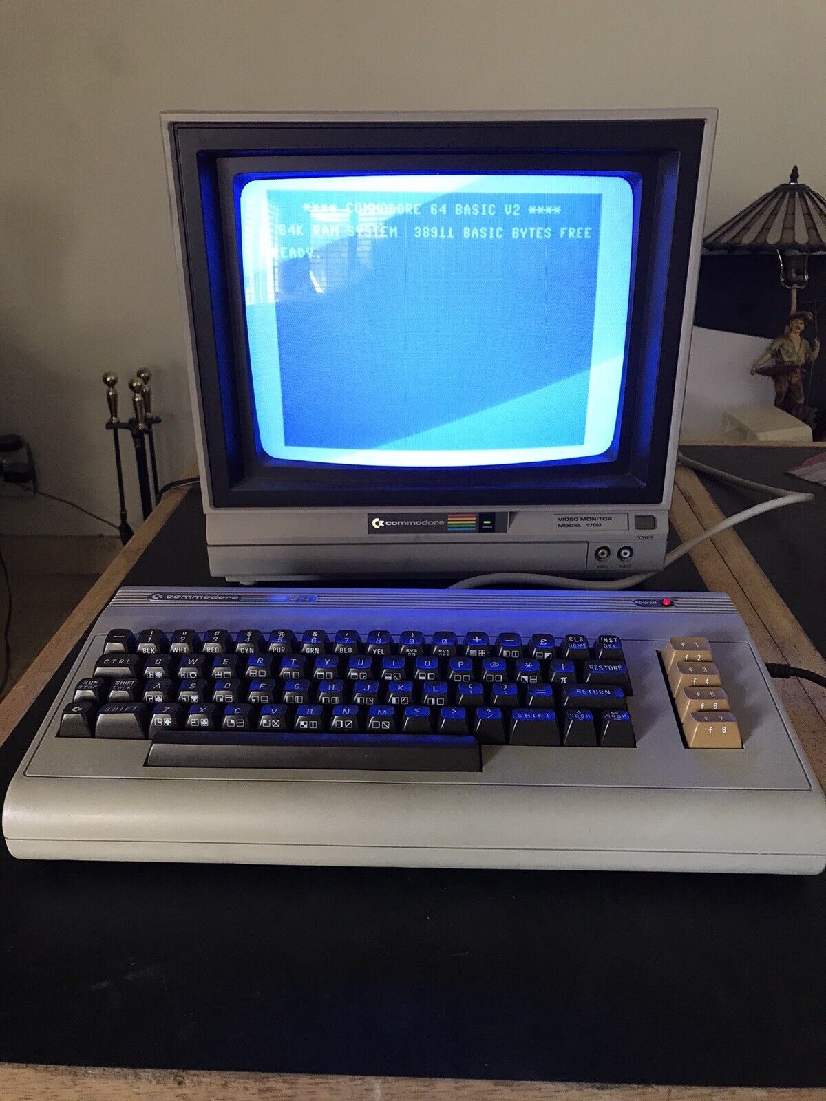 Commodore 64 Computer - Early Version - Works - Vintage