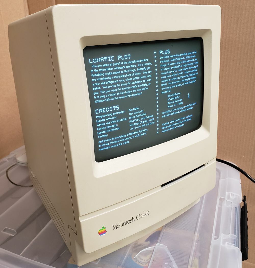 Vintage 1990 Apple Macintosh Classic M1420 2MB RAM 40MB HD boots to Mac OS 6.0.7