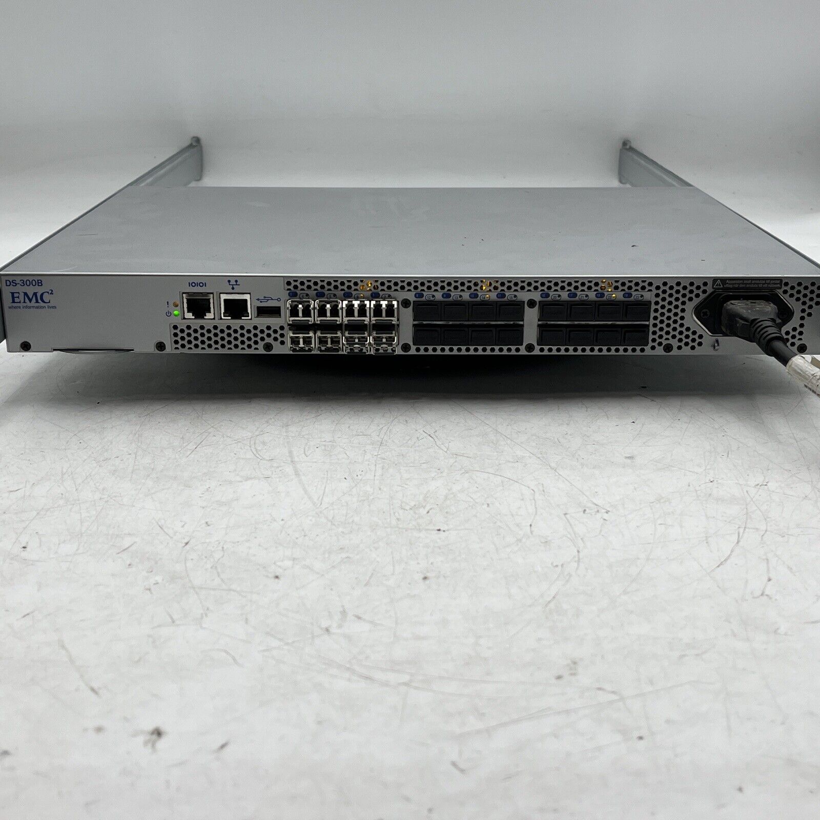 Brocade Emc2 Ds-300B 24 Port Network Switch
