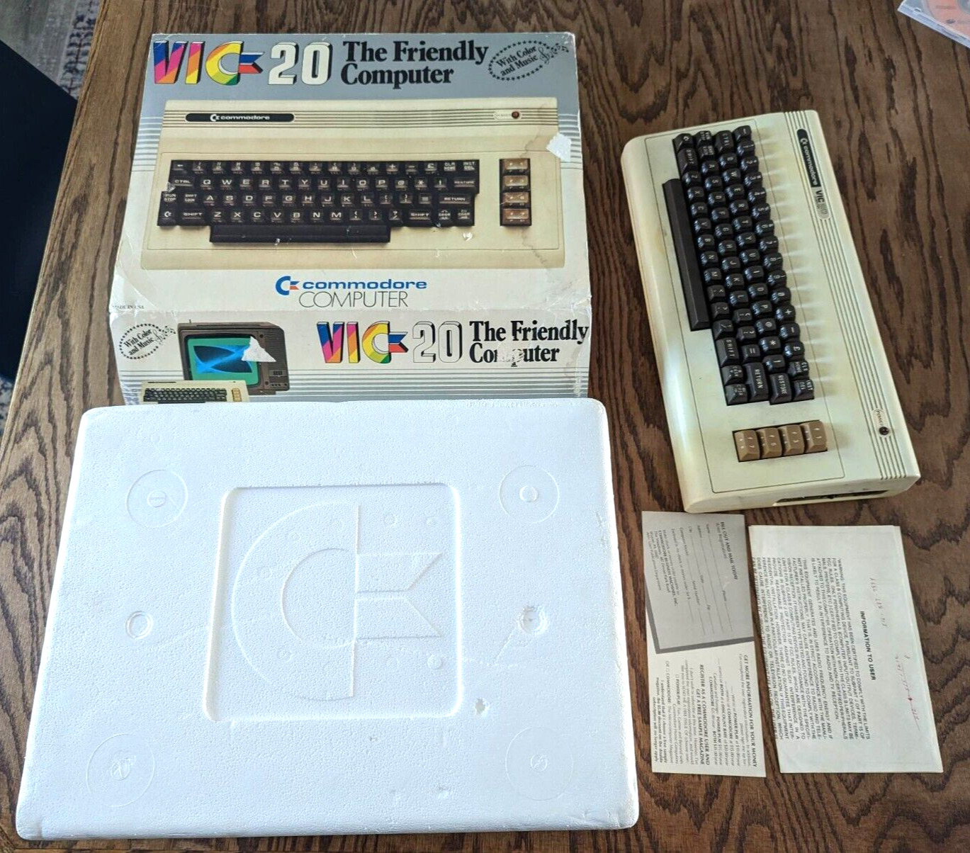 Commodore Vic-20 Computer System in Box No Power Cable Tested Working Good Cond