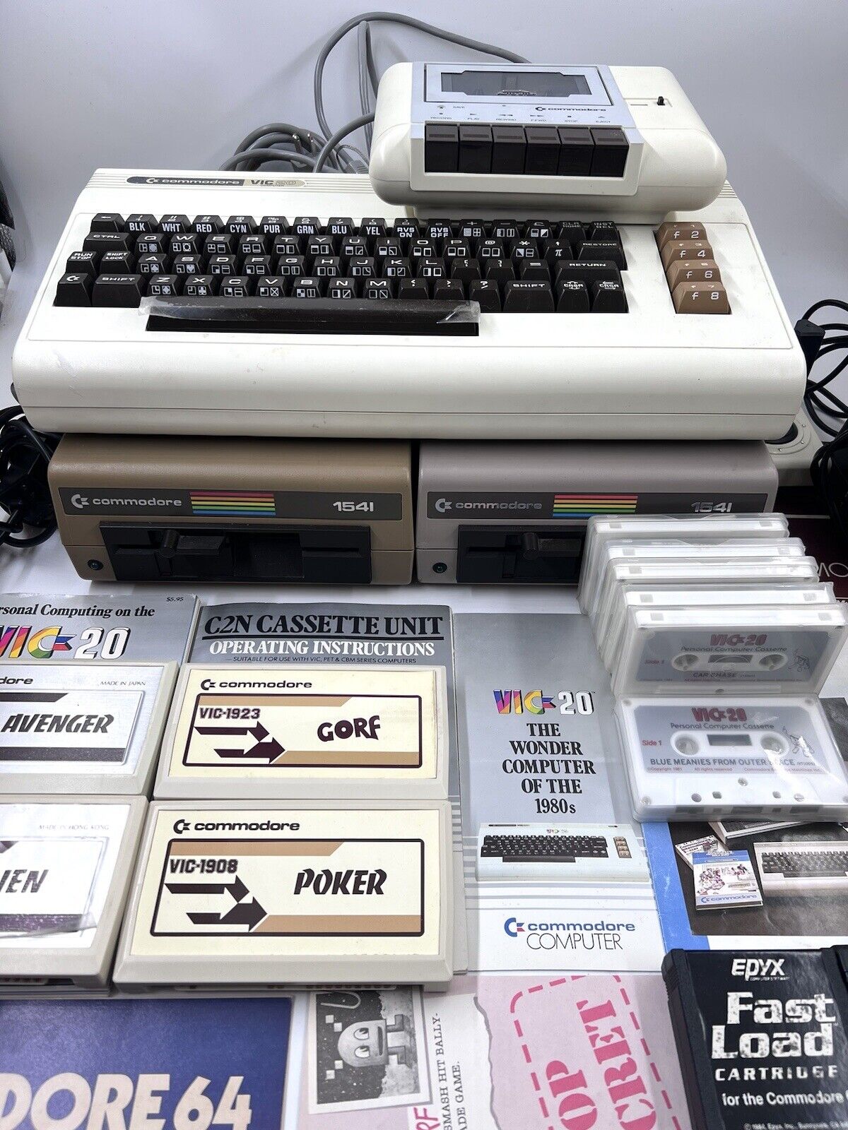 Commodore Vic 20 Computer Commodore 64 1541 Drives Plus Games Etc