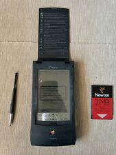 Apple Newton MessagePad 110 PDA H0059 Powers On Vintage Working with Stylus Pen picture