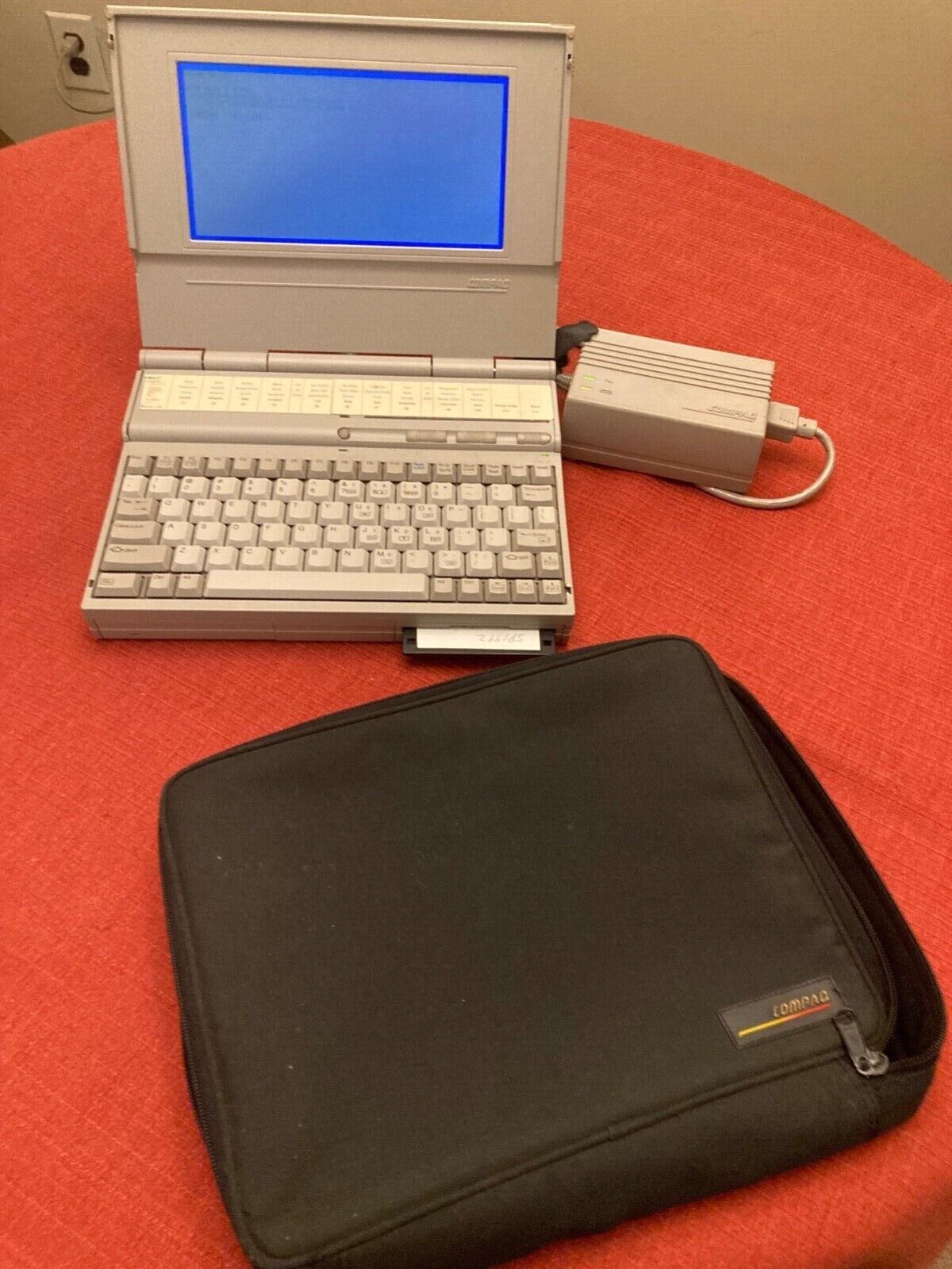 Vintage COMPAQ LTE 286 Laptop, COMPAQ original power supply & carrying case