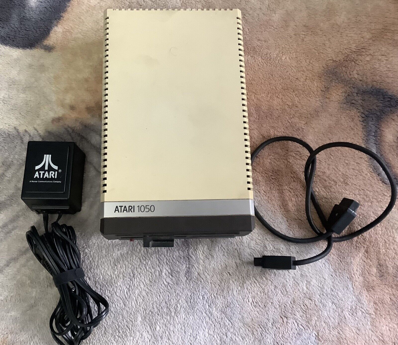 Atari 1050 Floppy Disk Drive With PSU And SIO Cable, Tested, Working