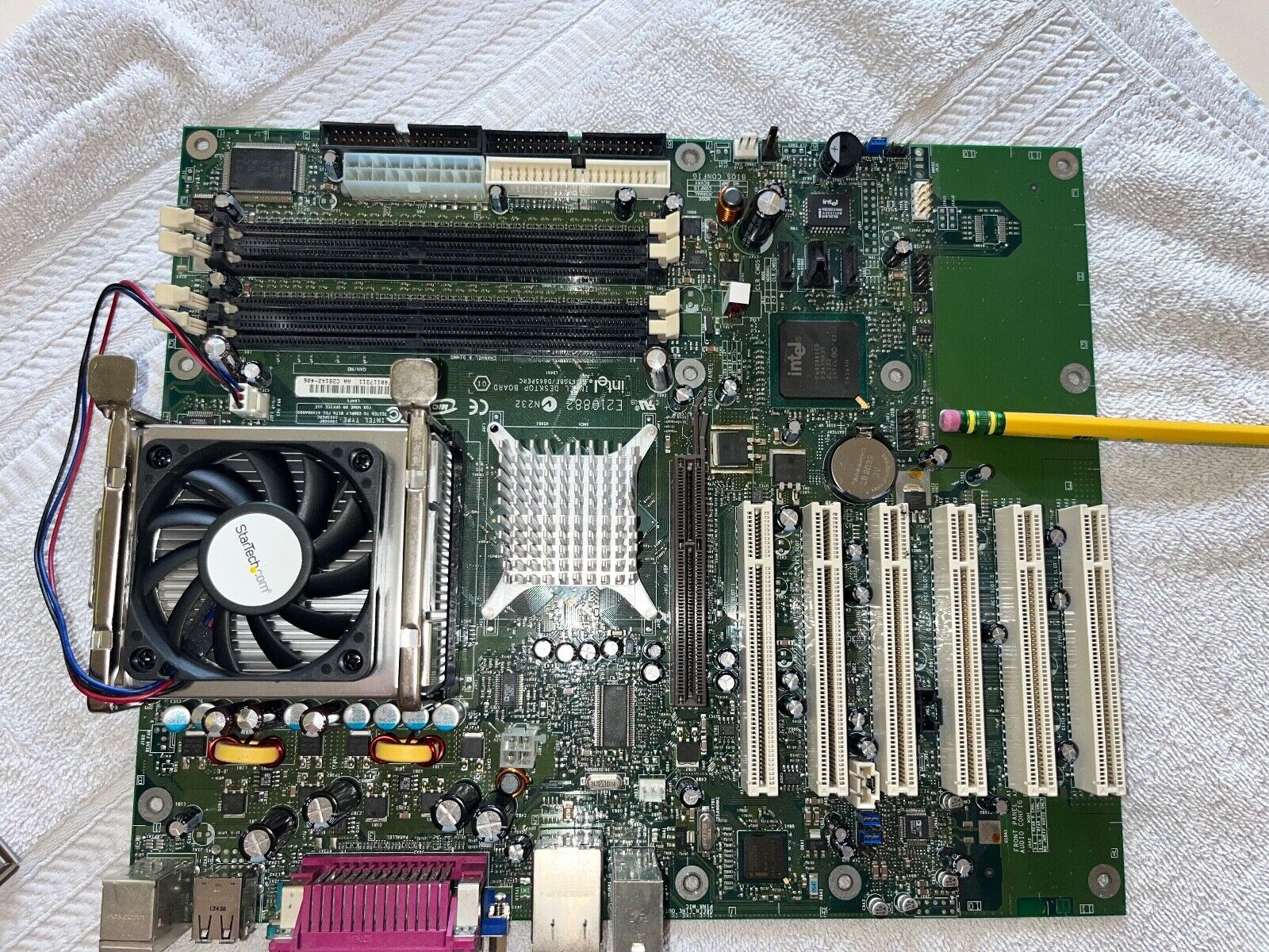 Intel E210882 D865GBF/D865PERC Pentium 4 Server Motherboard