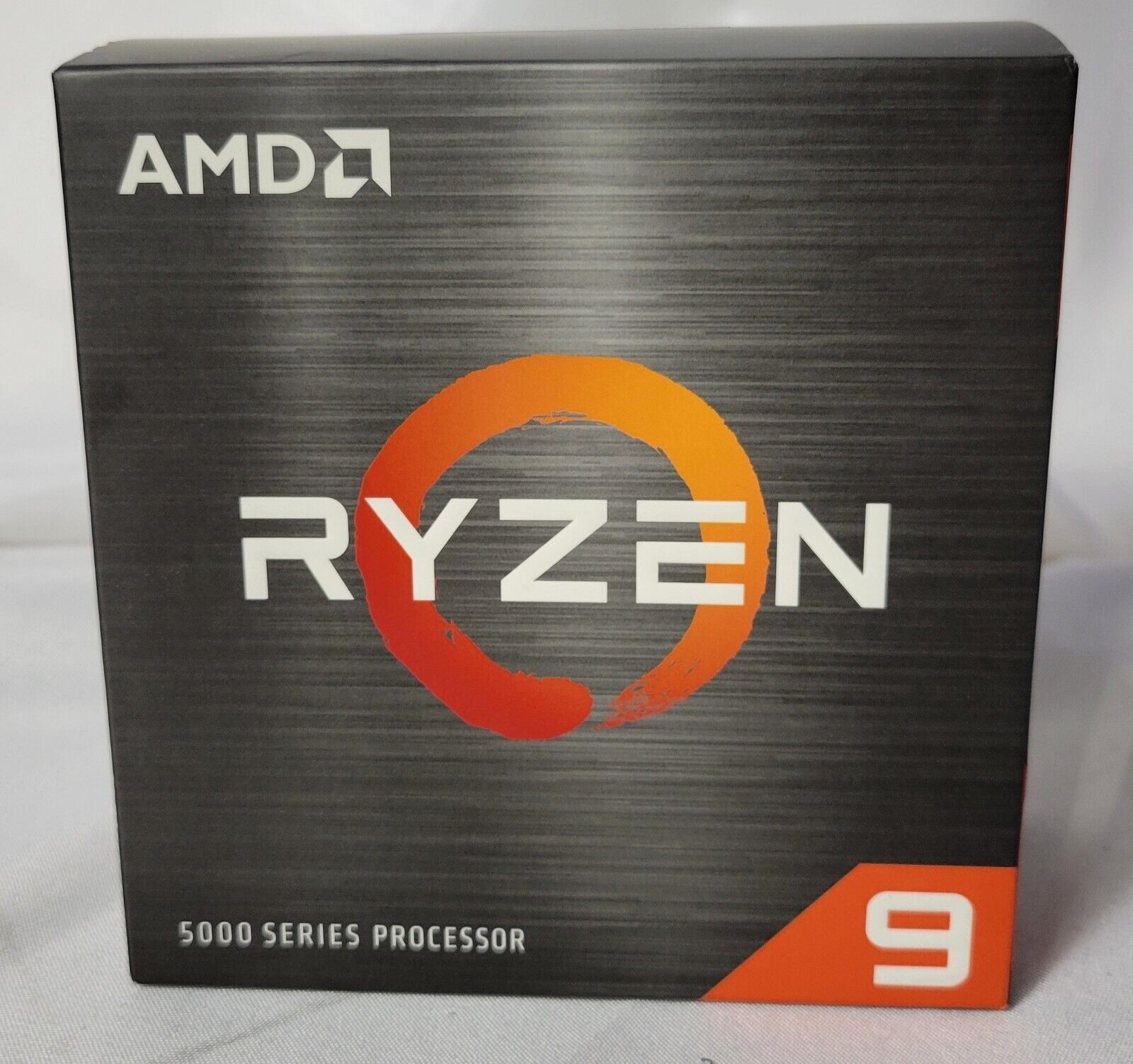 AMD Ryzen 9 5900X 12-core 24-Thread Unlocked Desktop Processor, PCIe 4.0, 4.8GHz