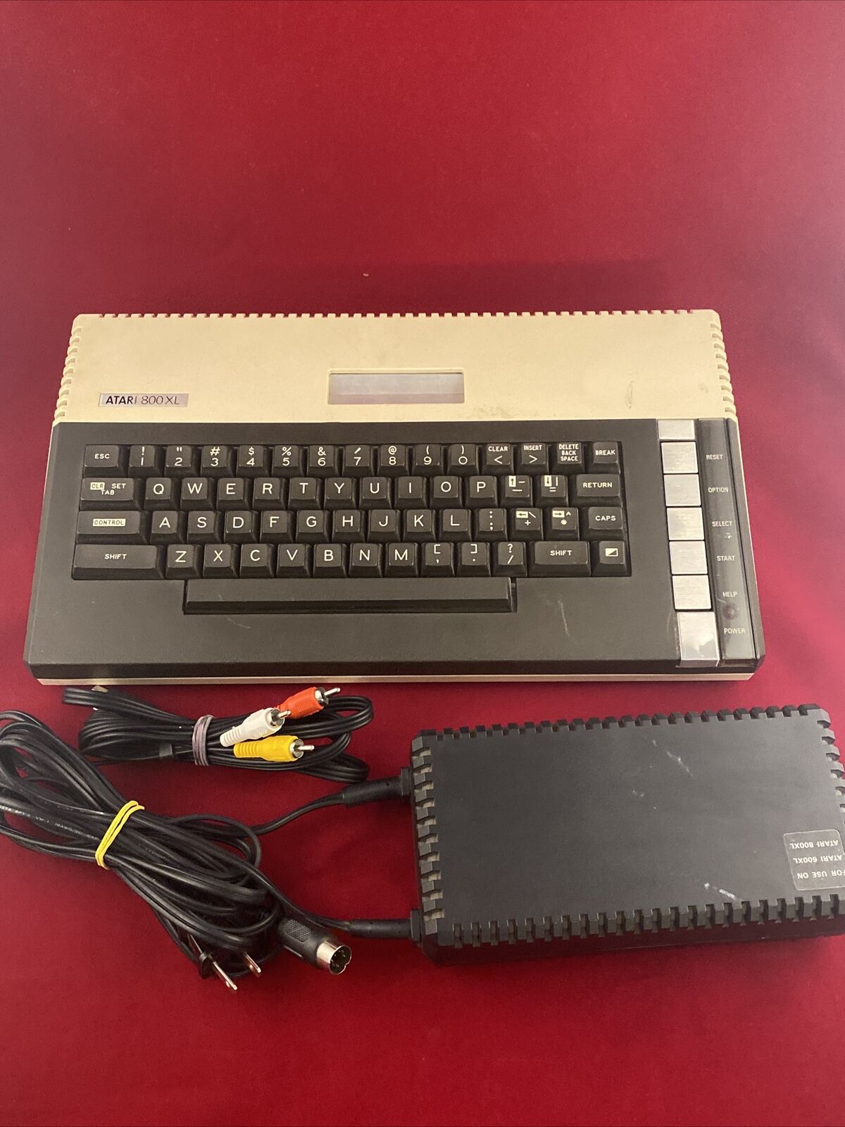Atari 800XL Computer With Power Supply & Video Cable Working