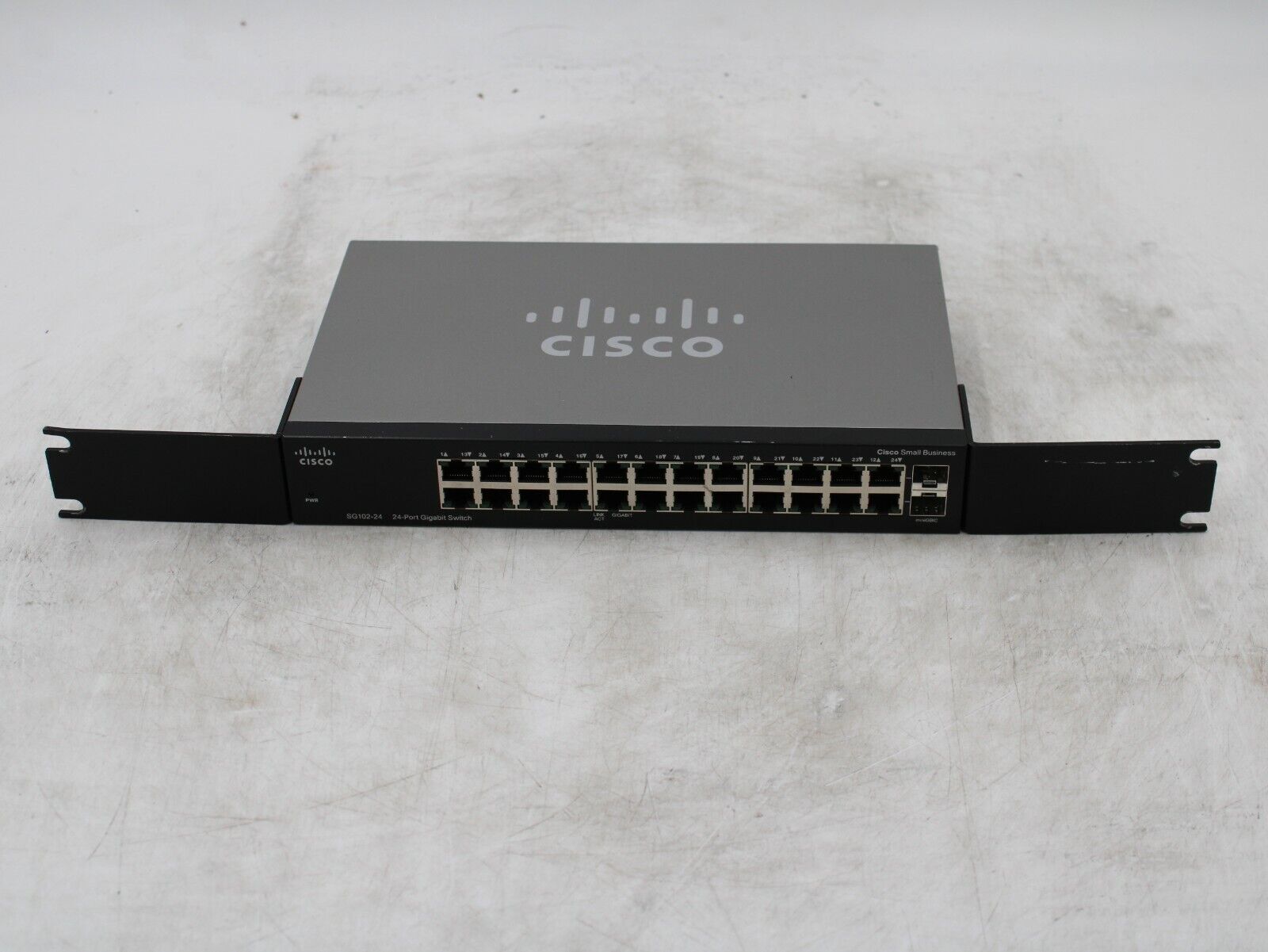 Cisco Compact SG102-24 24-Port Gigabit Ethernet Network Switch 2 SFP+ TESTED