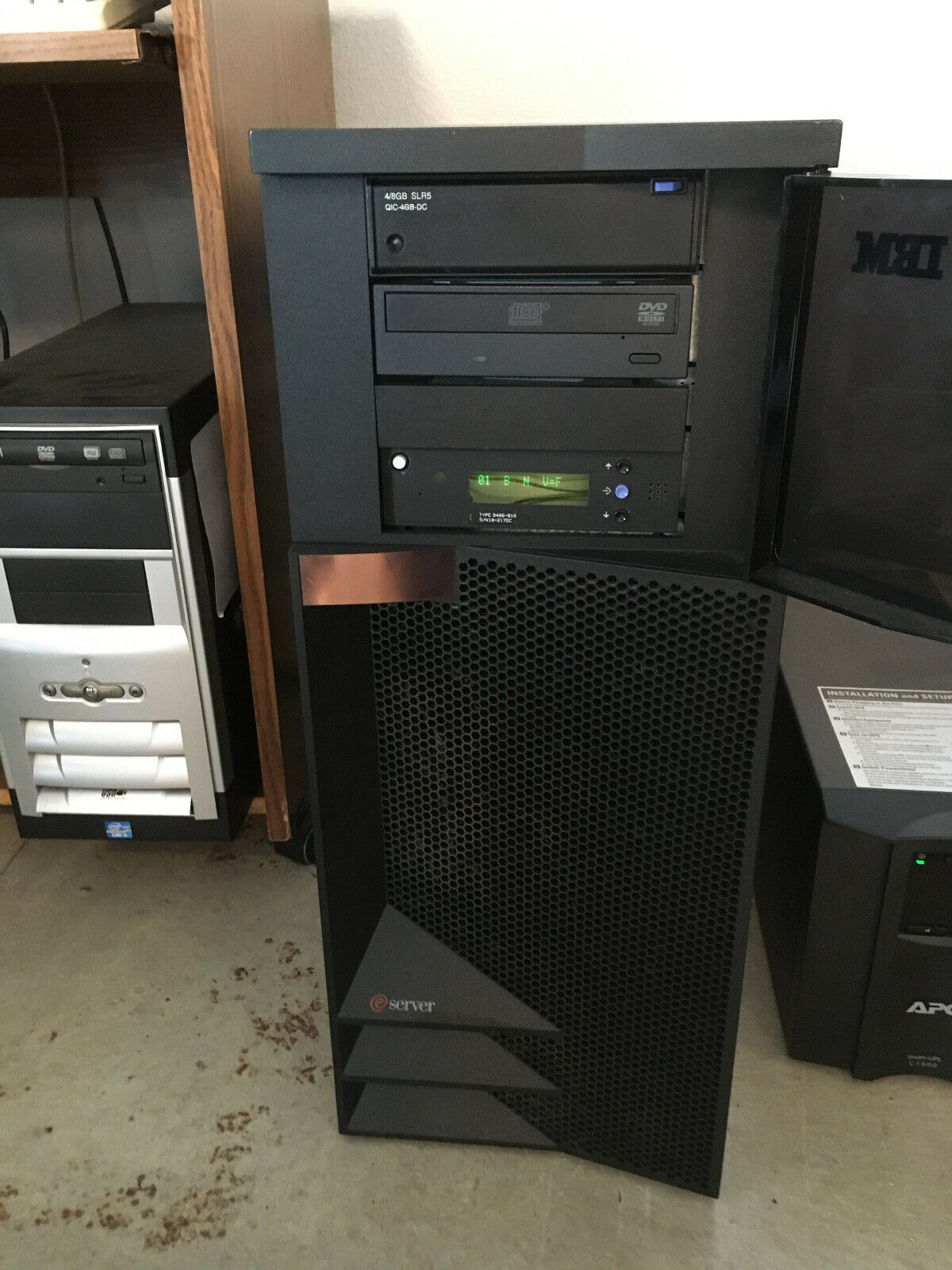 IBM iSeries 9406 Model 810 System Server Tower (AS400 CPU) e/w 6x35Gb SCSI HDD