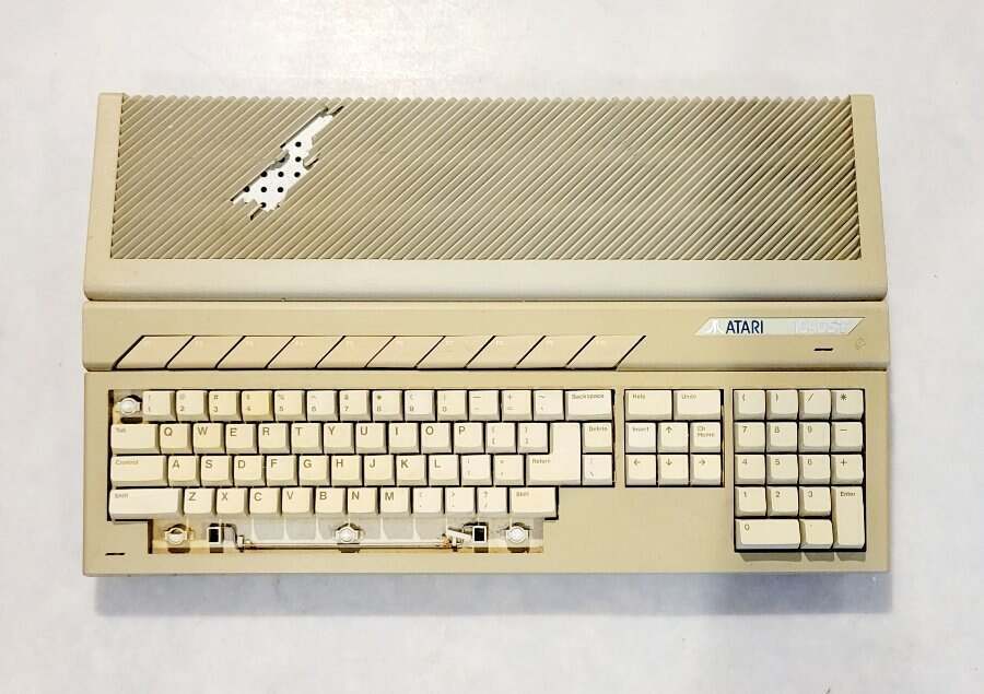 Vintage Atari 1040ST Vintage Computer, \Sold As-Is
