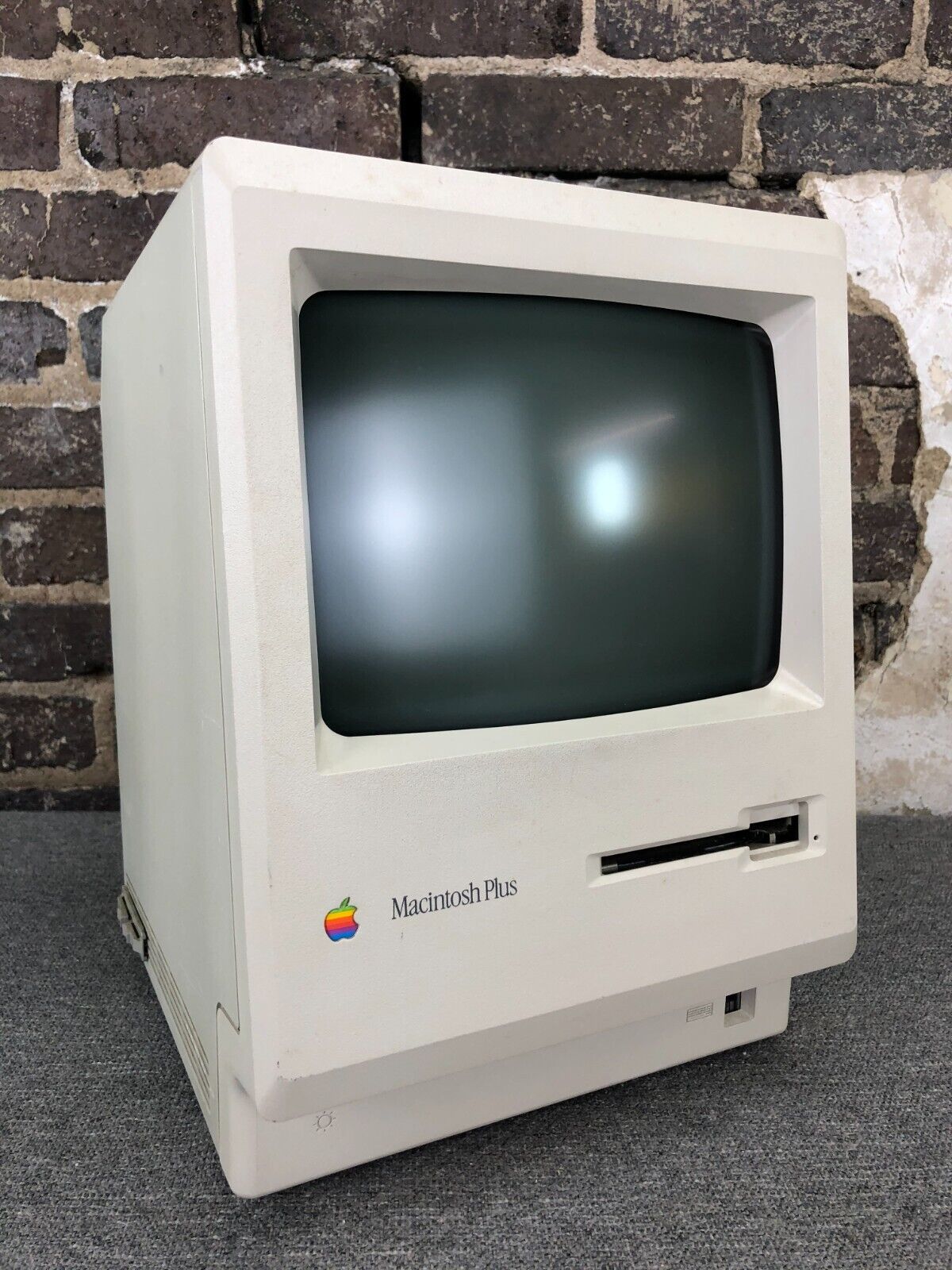 Vintage Apple Macintosh Plus 1MB M0001A Computer - WORKS GREAT