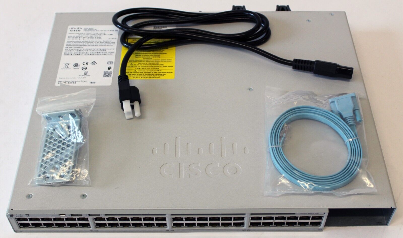 *Minor Bezel Damage* Cisco C9200-48P-A Catalyst L3 Switch 48 PoE+, PWR-C5-1KWAC