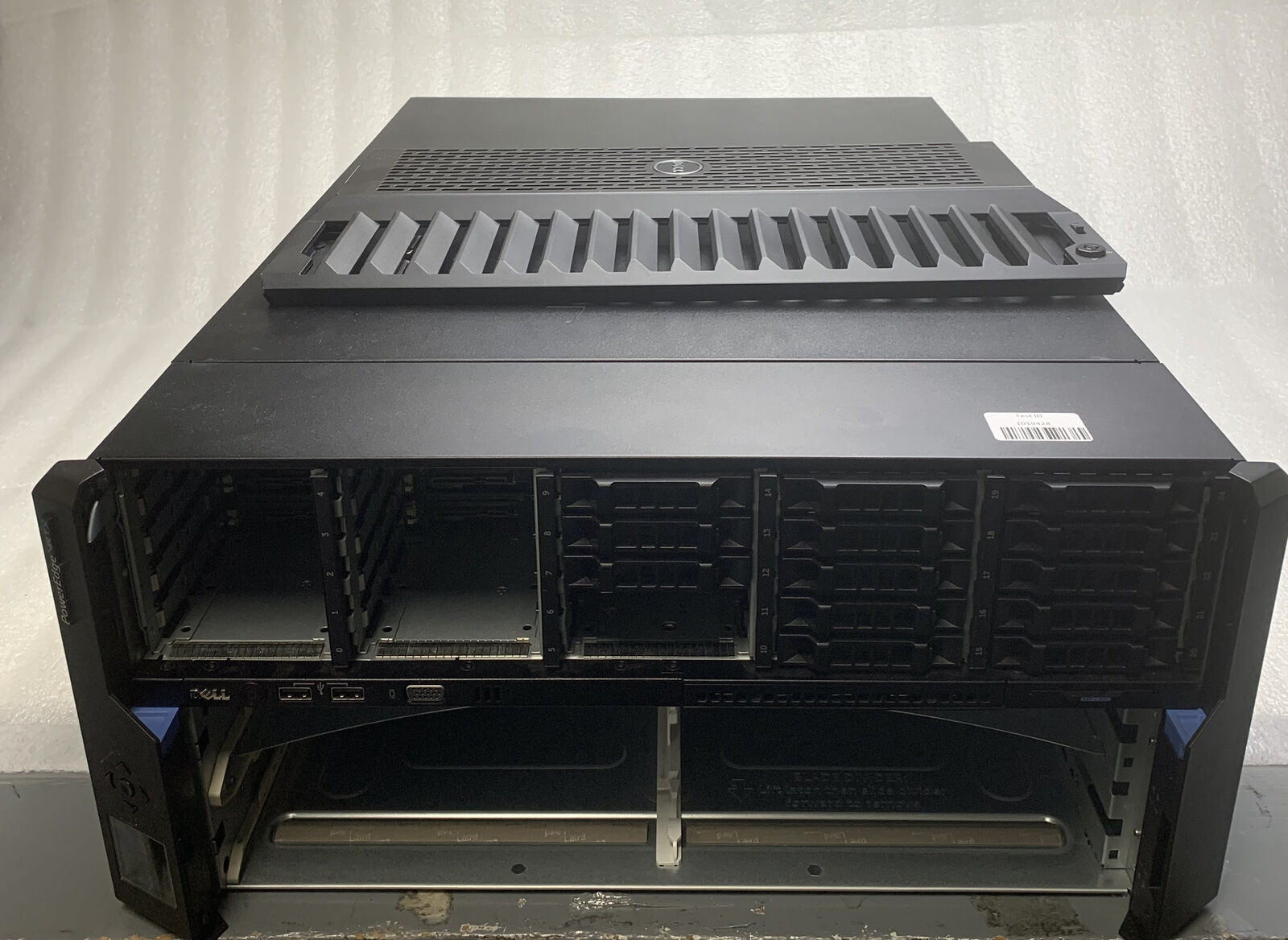 Dell PowerEdge VRTX Blade Chassis 2.5