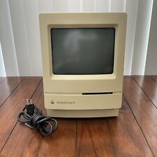 Vintage Macintosh Classic II Apple Computer M4150 For Parts or Repair AS IS 1991 picture