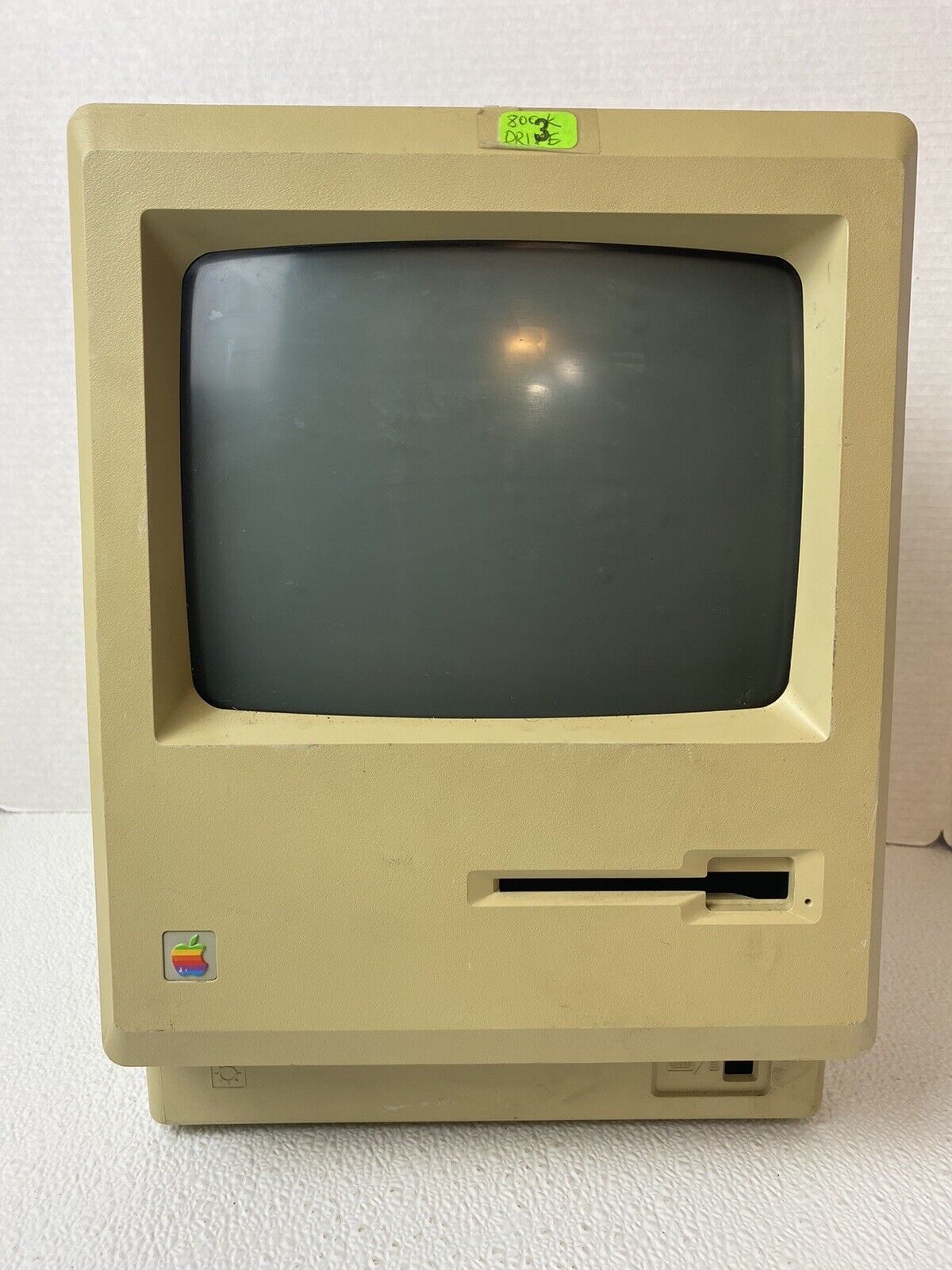 Vintage Apple Mac Macintosh 512K Case & Working CRT Only Chasis Mainframe