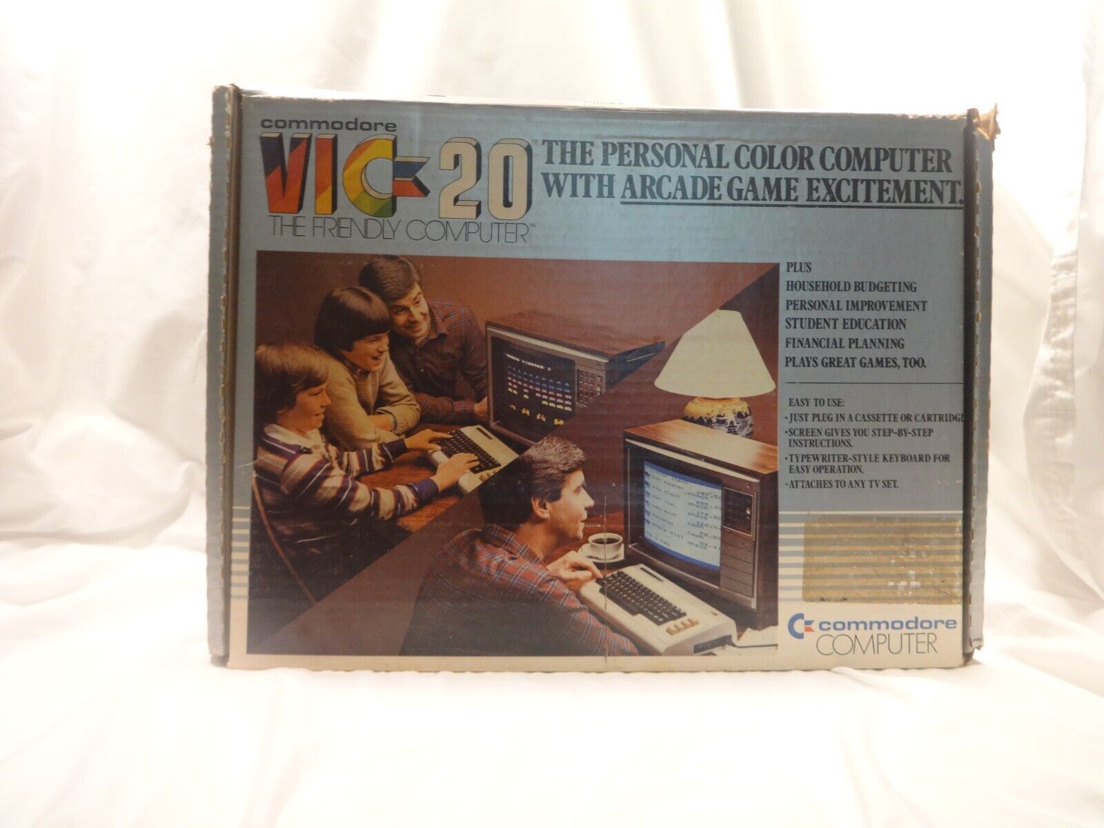 COMMODORE VIC-20, PERSONAL COLOR COMPUTER, with ORIGINAL BOX *Tested*