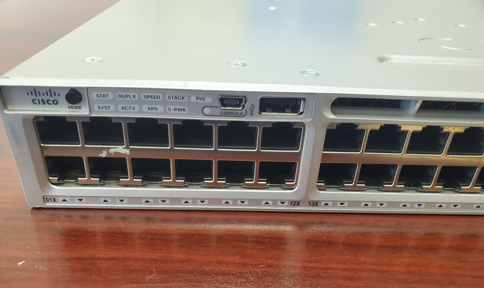 Cisco Catalyst 3850 WS-C3850-48P-S 48-Port Switch Managed