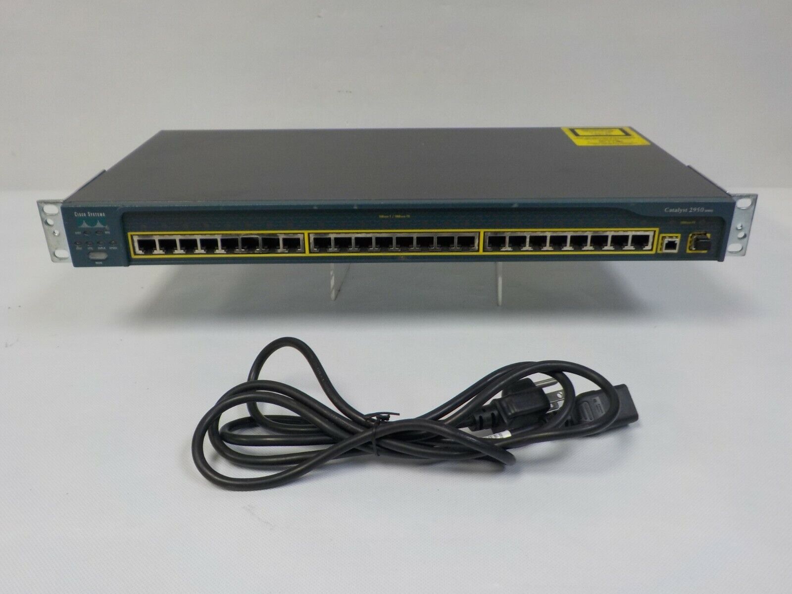 Cisco Catalyst 2950 WS-C2950C-24 24-Port Managed Network Ethernet