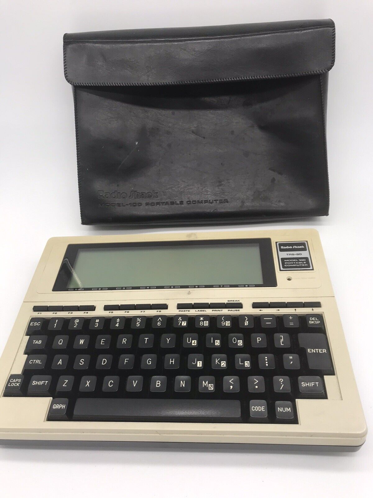 VINTAGE Radio Shack TRS-80 Portable Computer Model 100 UNTESTED  SHIPS FREE NOW