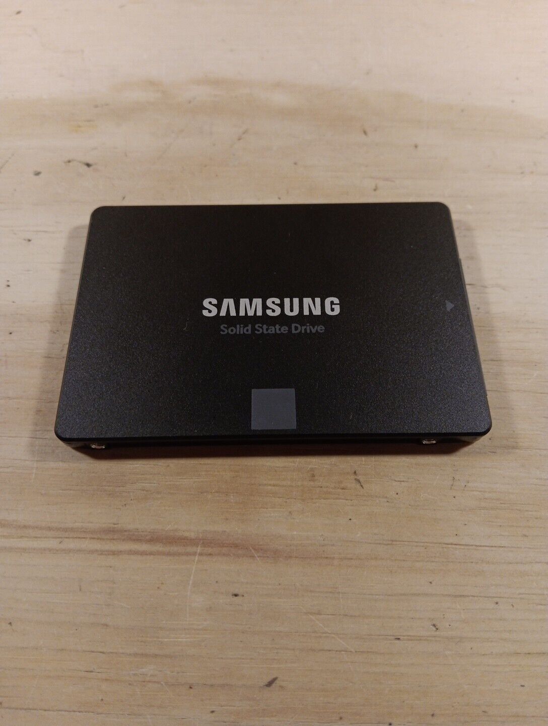 Samsung MZ-77E1T0 870 EVO 1TB Internal Solid State Drive. Has Windows 10 Pro