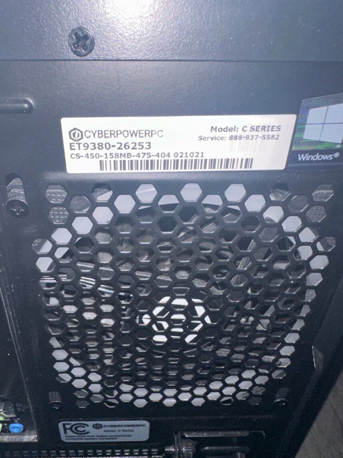 CyberPowerPC Gamer Xtreme (1TB HDD + 500GB SSD Intel Core i7-11700F 2.5GHz 16GB)