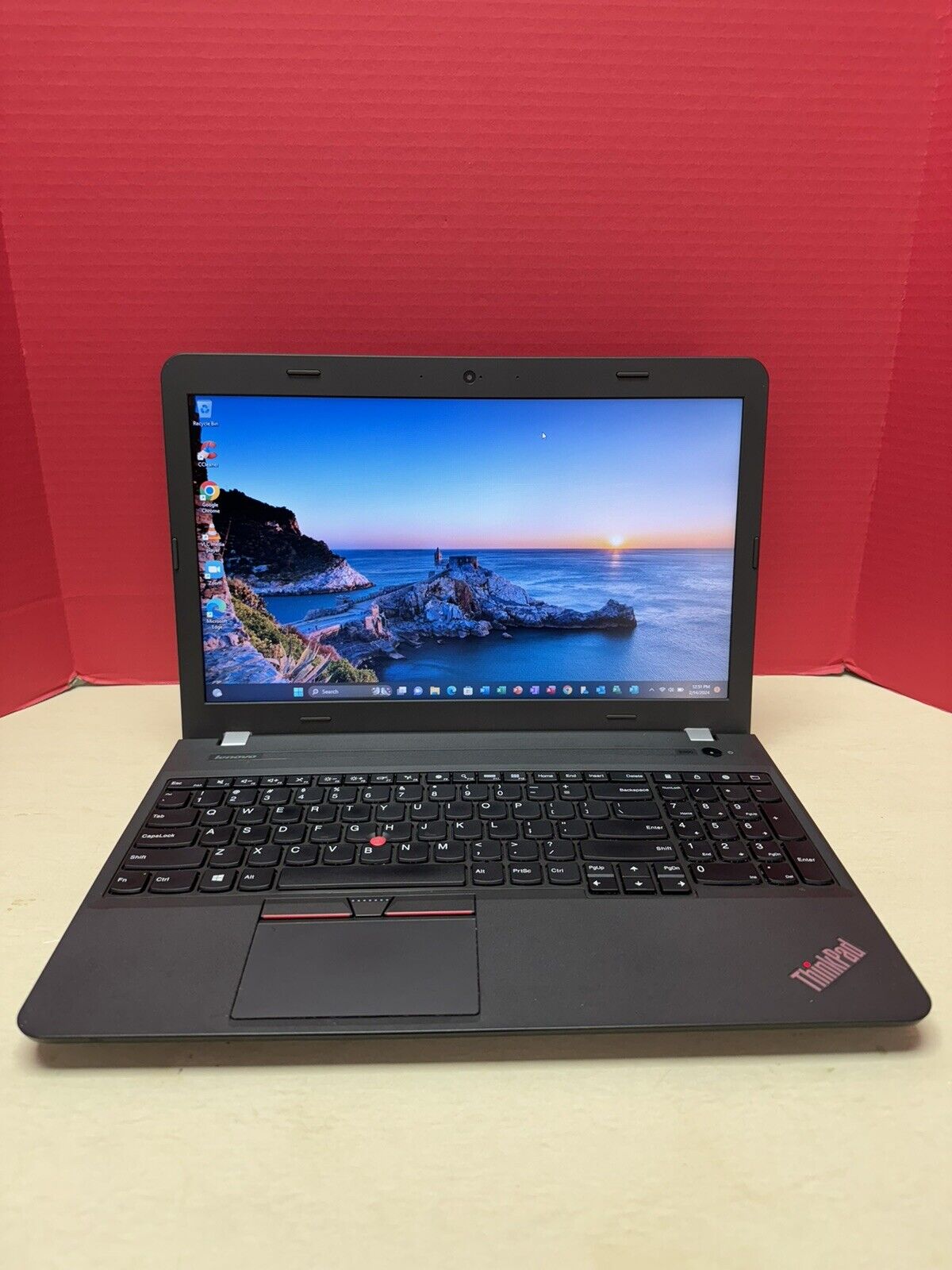 Lenovo ThinkPad E560 15.6” i7 2.5GHz 16GB RAM 250GB SSD Windows 11 Pro