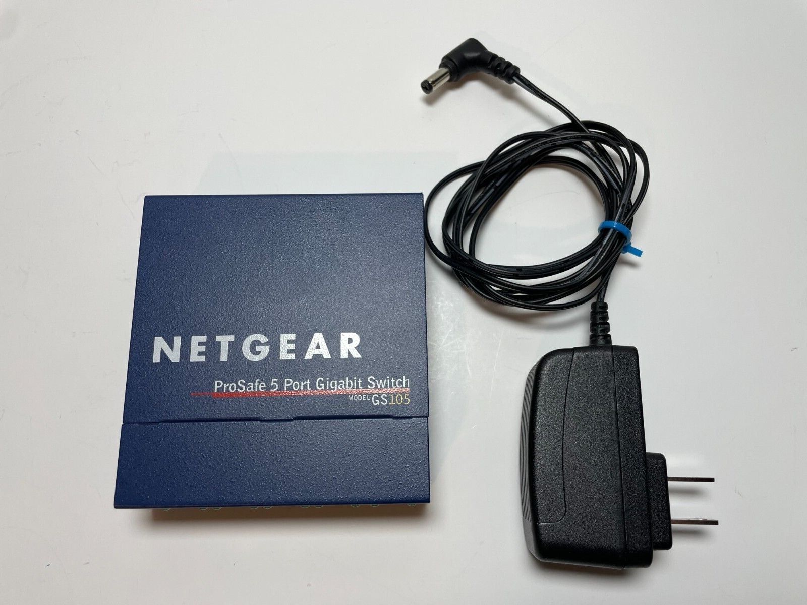 NETGEAR GS105 v4 ProSafe 5-Port Gigabit Ethernet Network Switch with AC adapter