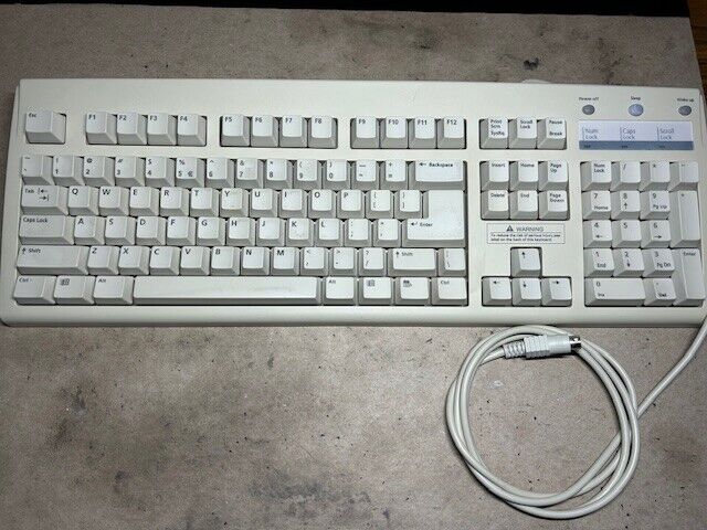 Vintage BTC 5121W PS/2 Keyboard
