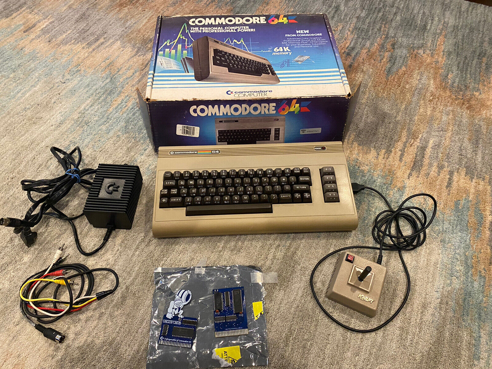 Commodore 64 Computer System working w/ joystick, power, video cable & Multicart
