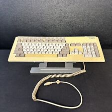 Brand New Amiga A2000 A2500 Keyboard Model KKQ-E94YC Commodore PN 312716-01 picture
