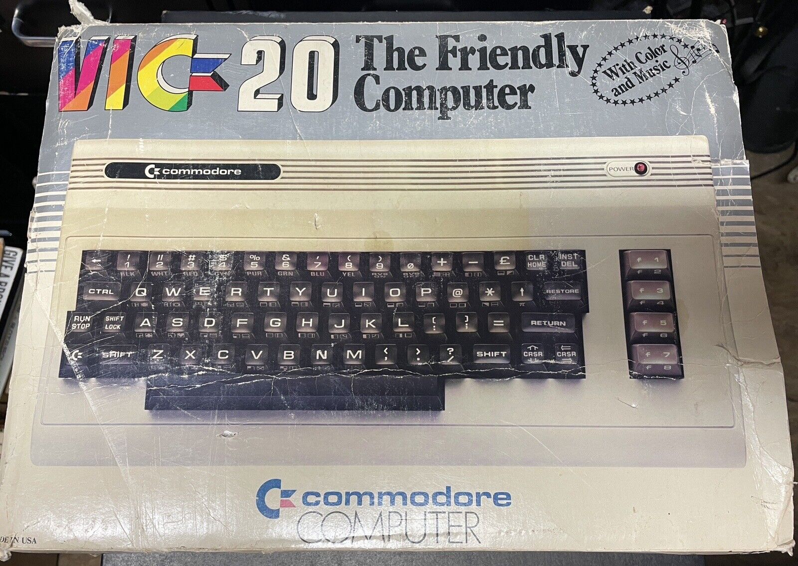 COMMODORE VIC-20 COMPUTER SYSTEM W/ Original Box Tested To Power On Only