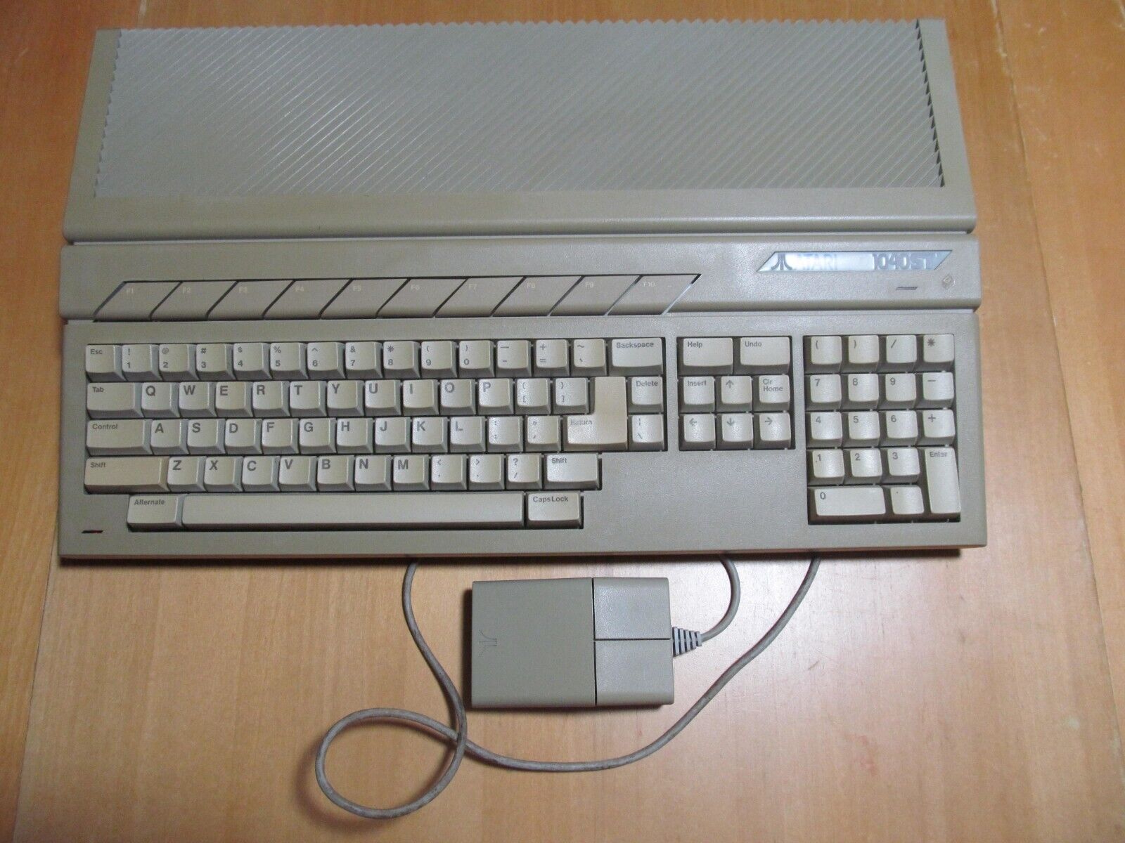 Atari ST   Atari 1040stf computer and mouse 