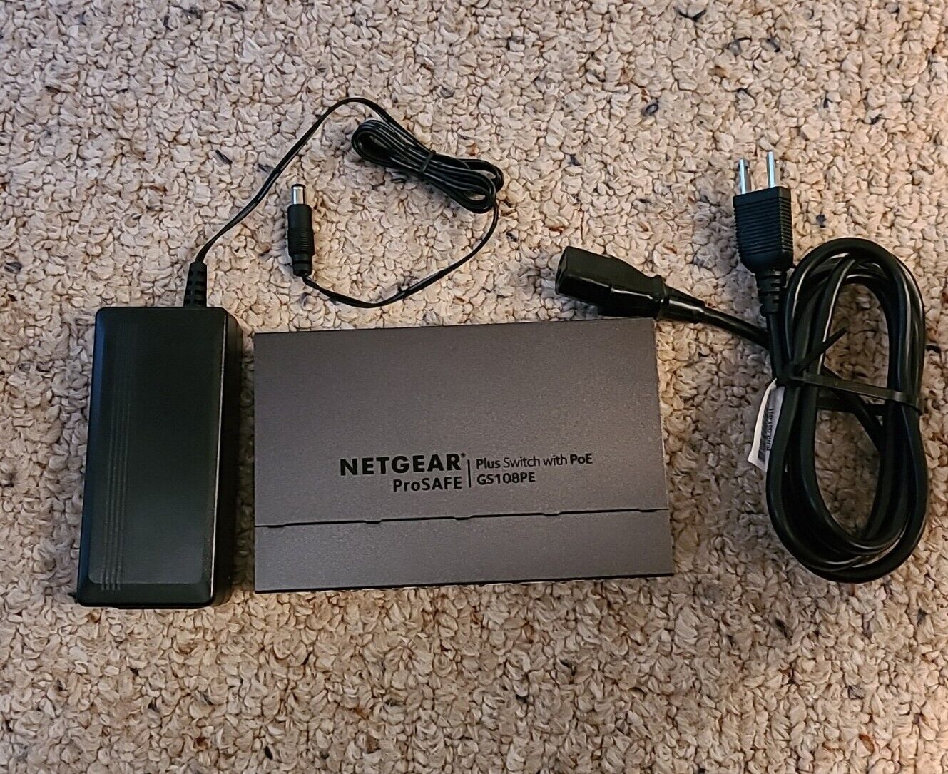 Netgear ProSafe Plus 8-Port GbE Switch GS108PE V3 w/ Power Adapter POE