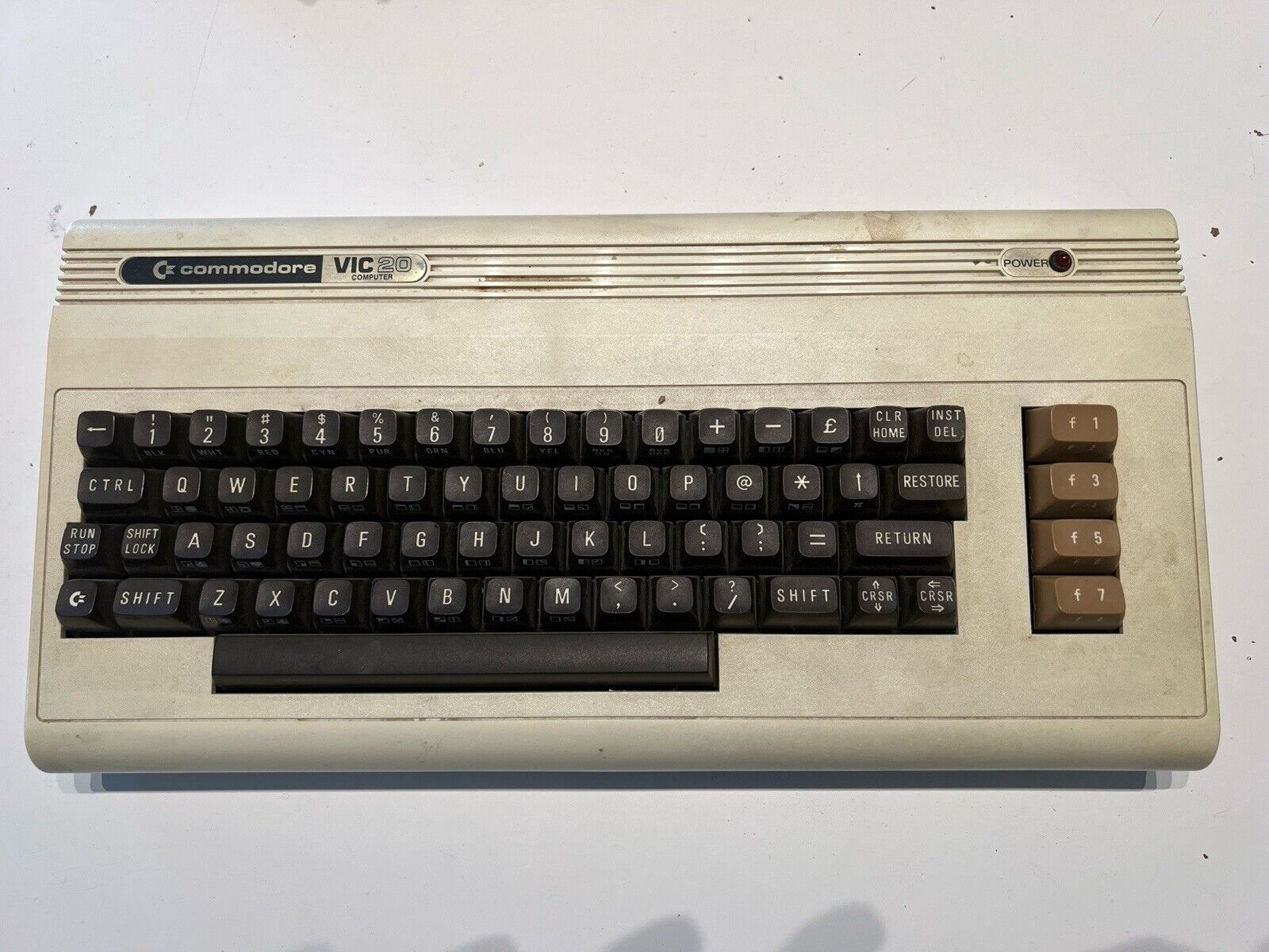 Commodore VIC 20 Keyboard Console Computer P 759301