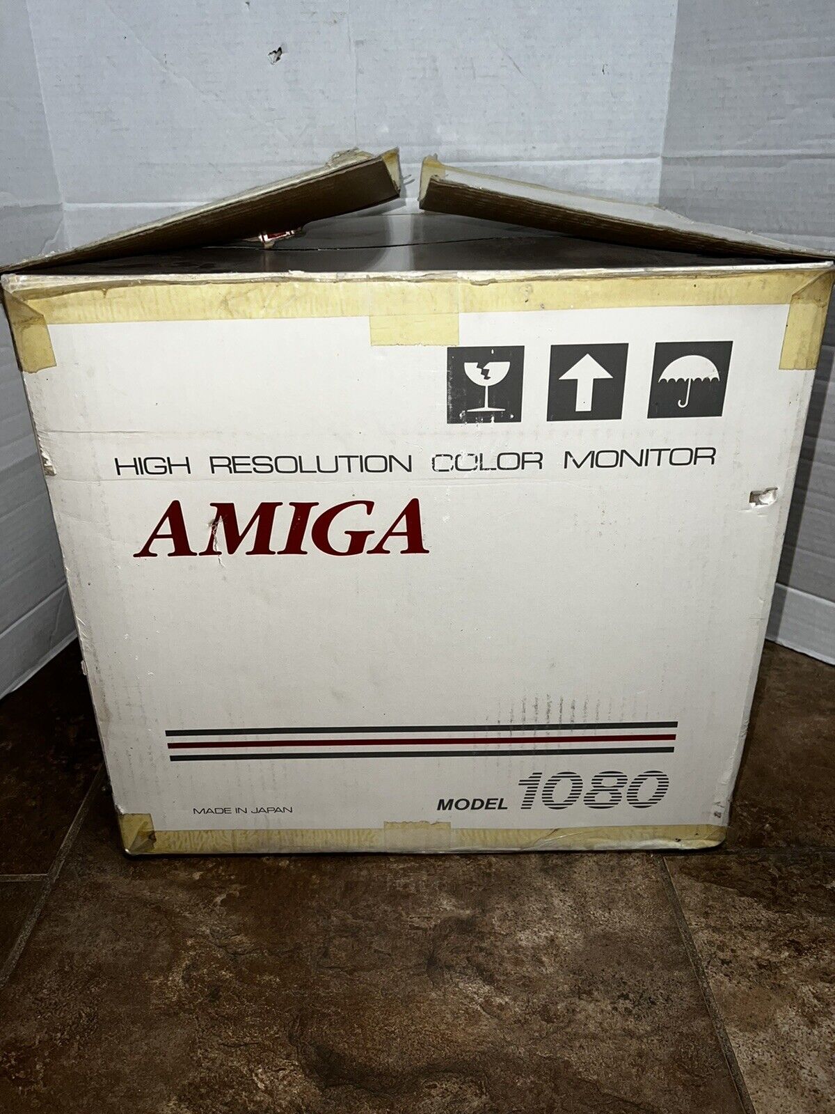 Vintage Commodore Amiga Model 1080 Computer/Video Game Monitor With Original Box
