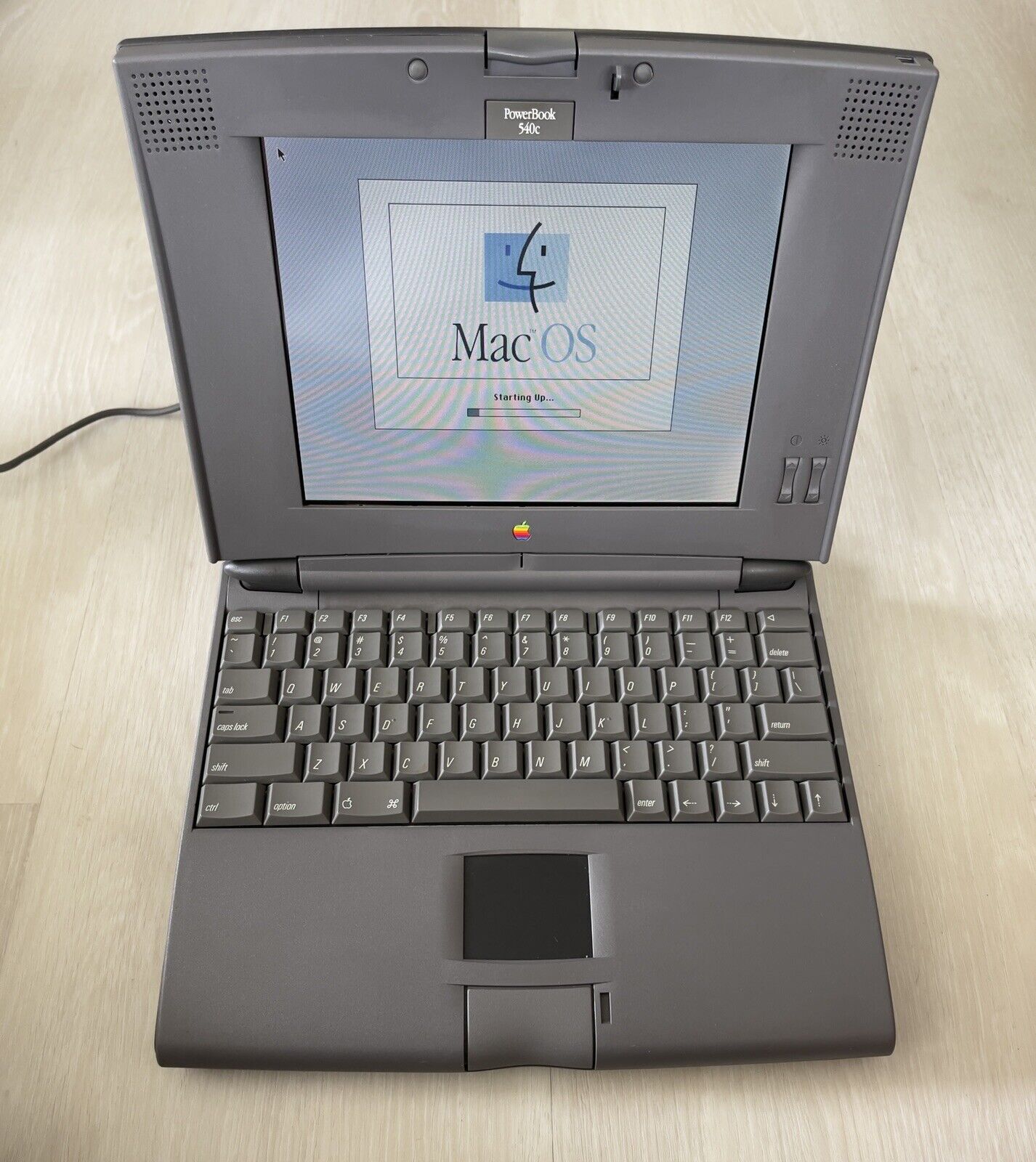 Vintage Apple Macintosh Powerbook 540c Laptop 16mb RAM —WORKING