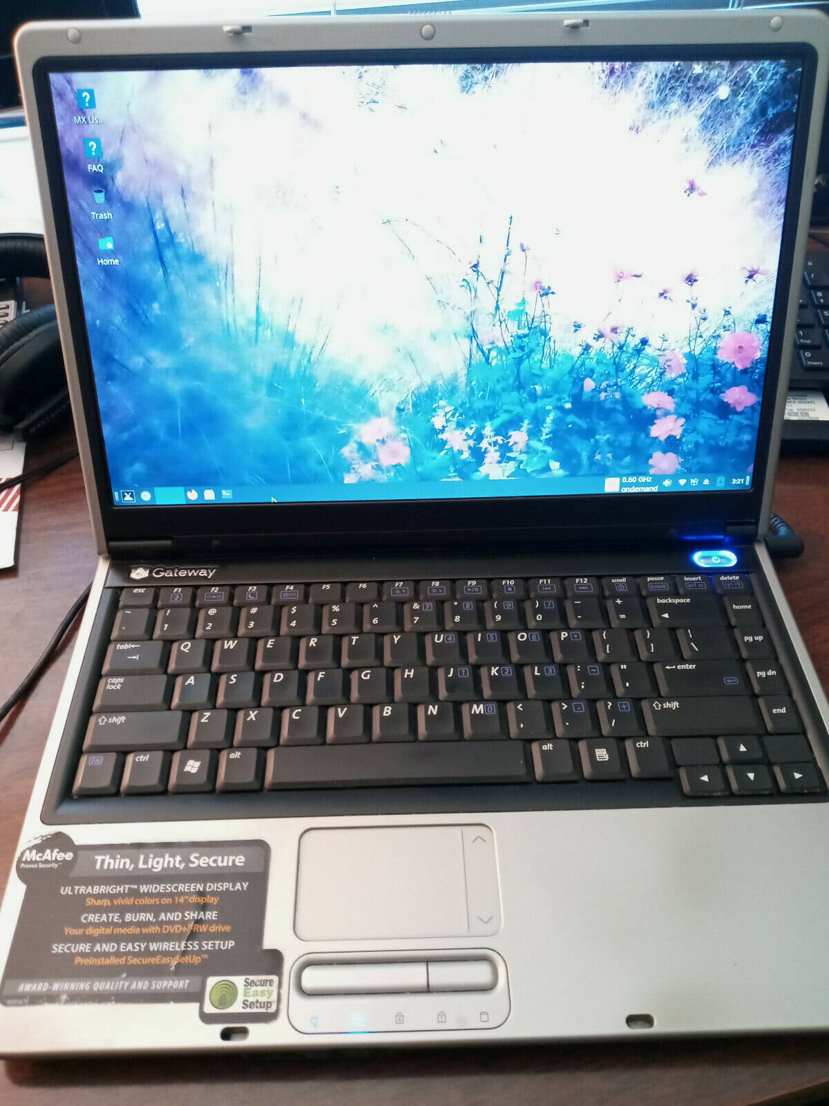 Gateway MX-3228 W323-UL1 Laptop - Vintage - one owner - Works