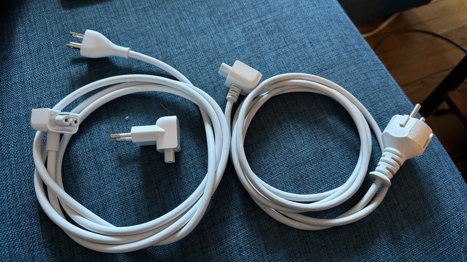 APPLE OEM Power Extension Cables 6ft for Macbook, Macbook Air US/EU Bundle