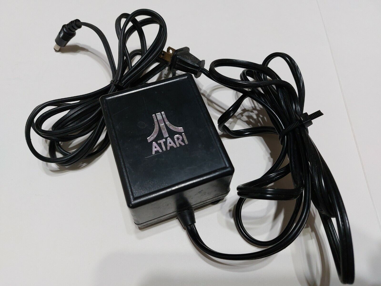 Vintage Atari 400/800 CA014748 Power Adapter 120 VAC 60 Hz 9 VAC 13.5 VA  20W
