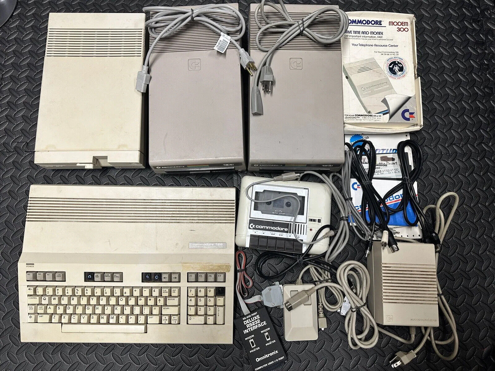 Commodore 128 Computer, 1541, 1571 Disk Drive, 1351 Mouse, C2N, + More UNTESTED