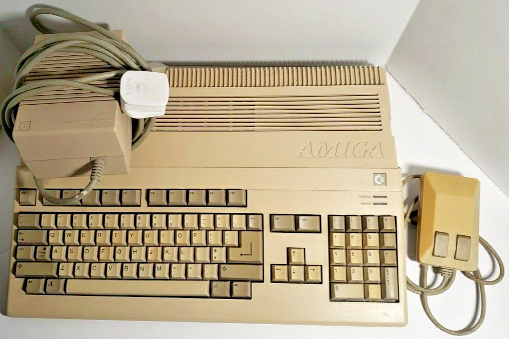 Commodore Amiga 500 A500 Computer With Power Supply And Mouse Untested READ