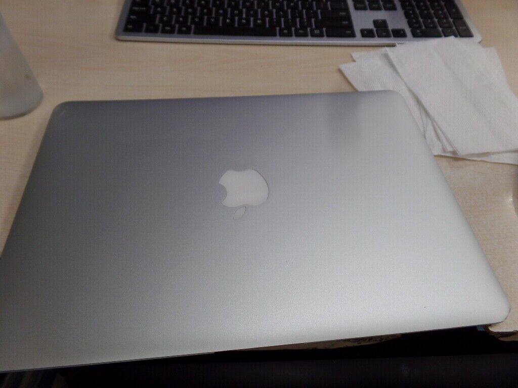 Apple MacBook Air A1466 2015 13\